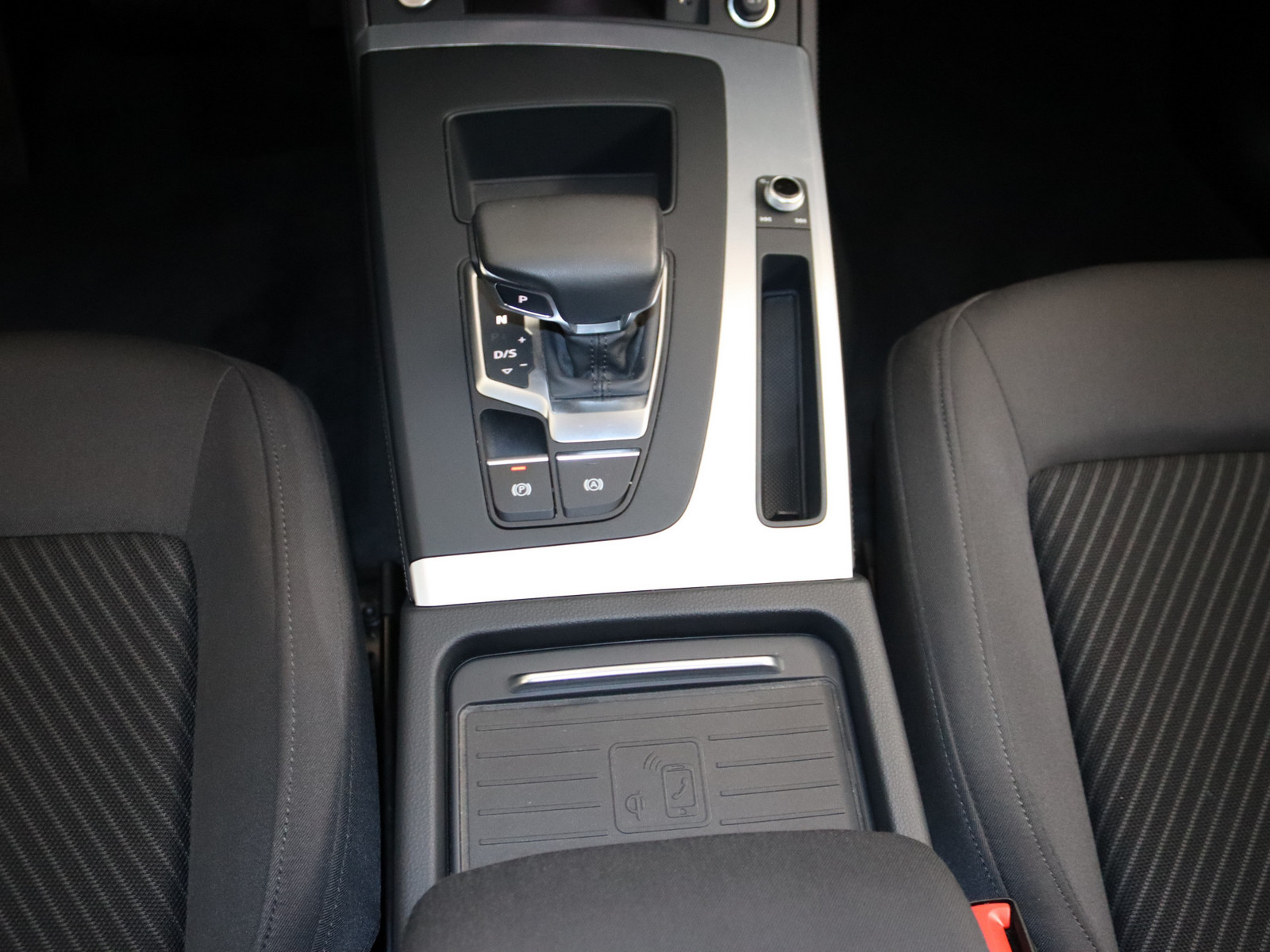 AUDI Q5 40 TDI quattro advanced AUDI Q5 40 TDI quattro advanced