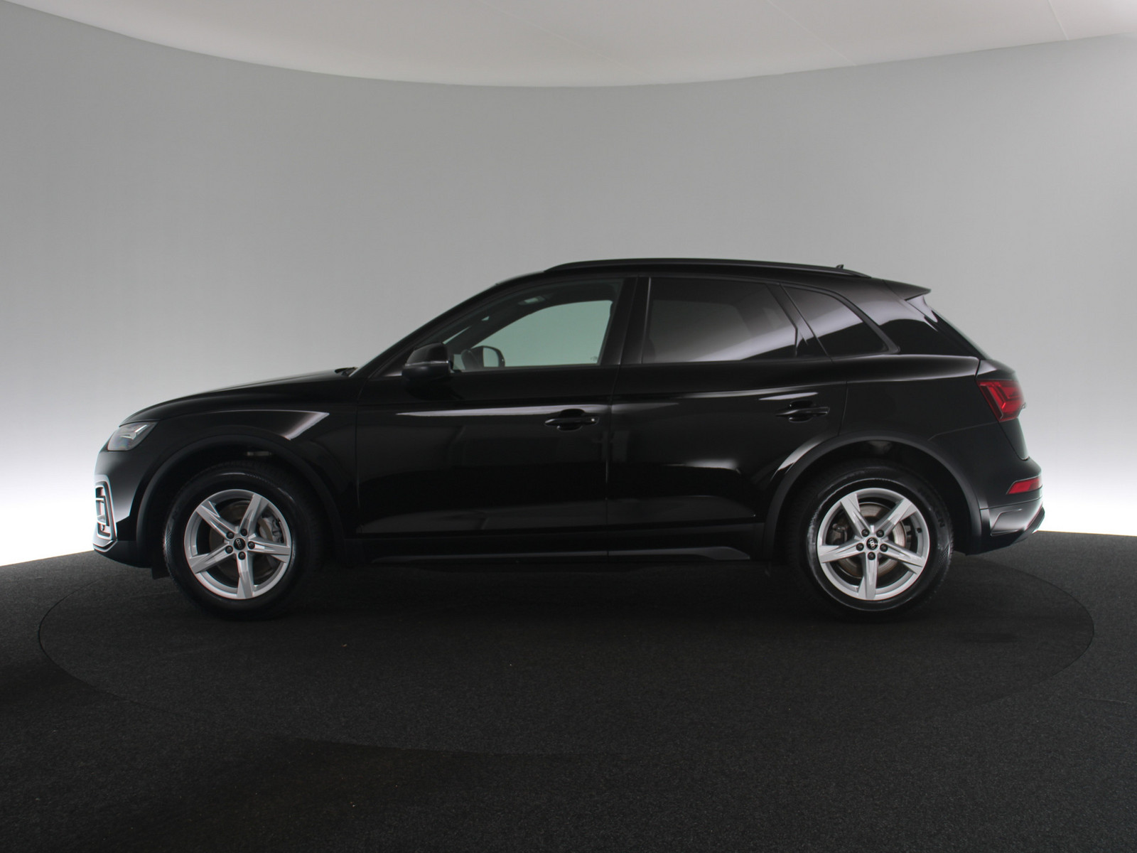 AUDI Q5 35 TDI AUDI Q5 35 TDI