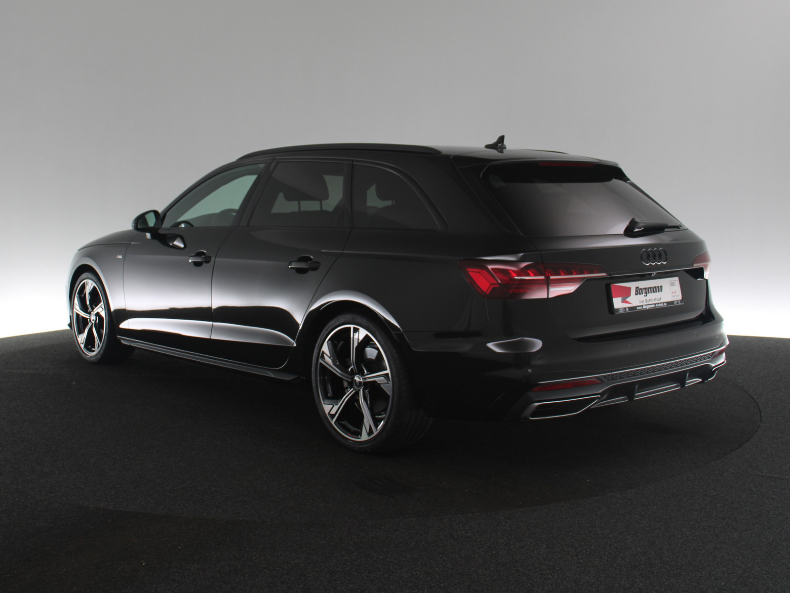 AUDI A4 Avant 35 TFSI S line AUDI A4 Avant 35 TFSI S line