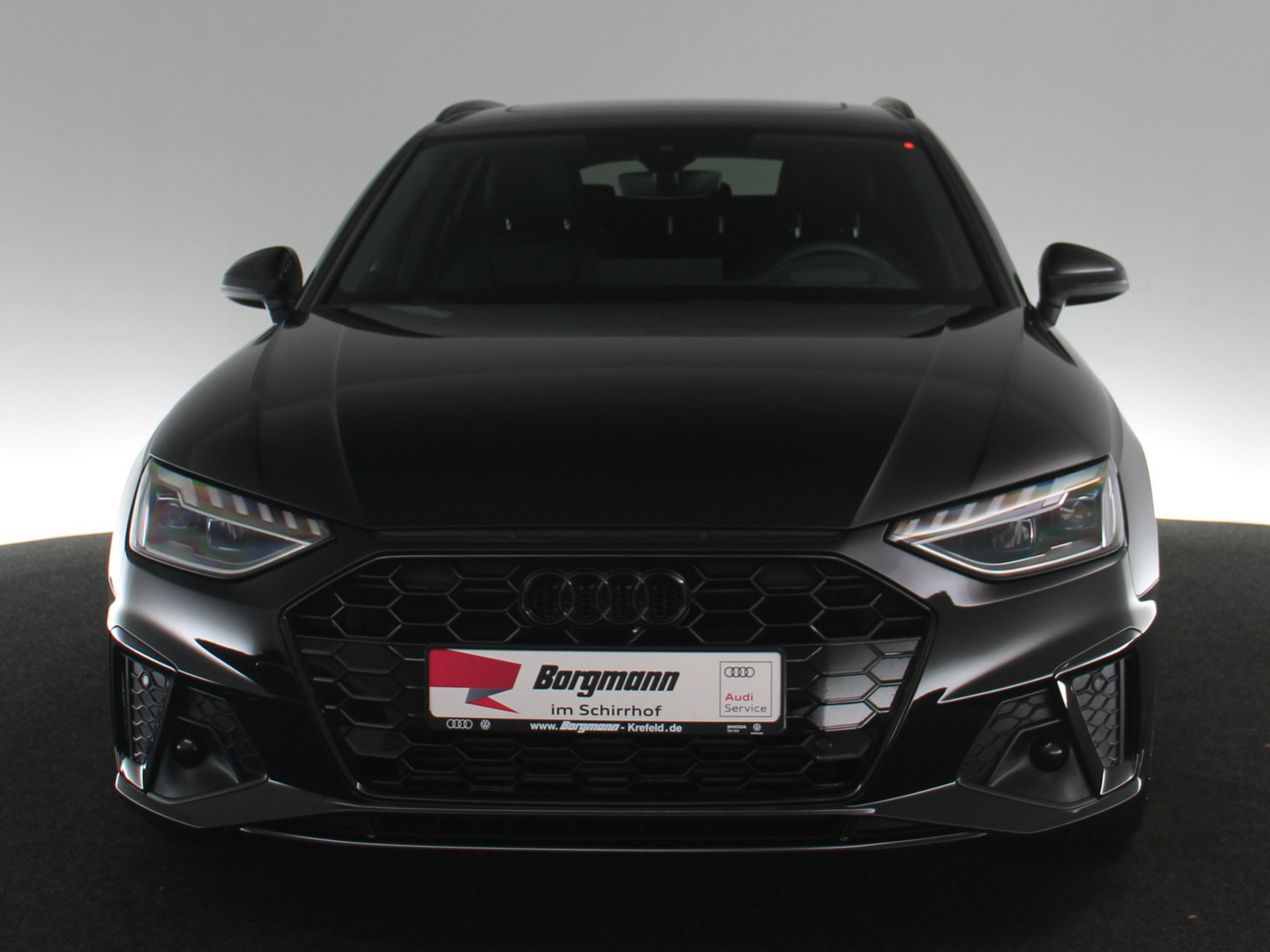 AUDI A4 Avant 35 TFSI S line AUDI A4 Avant 35 TFSI S line
