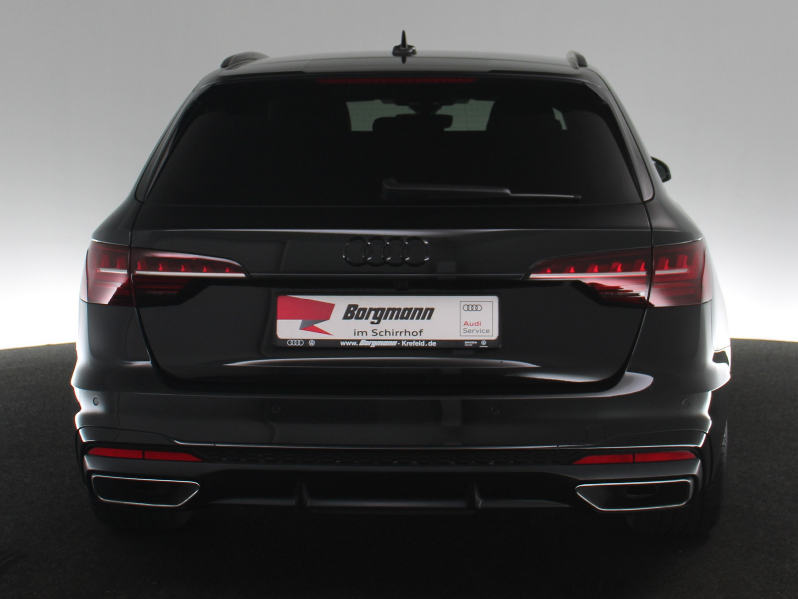 AUDI A4 Avant 35 TFSI S line AUDI A4 Avant 35 TFSI S line
