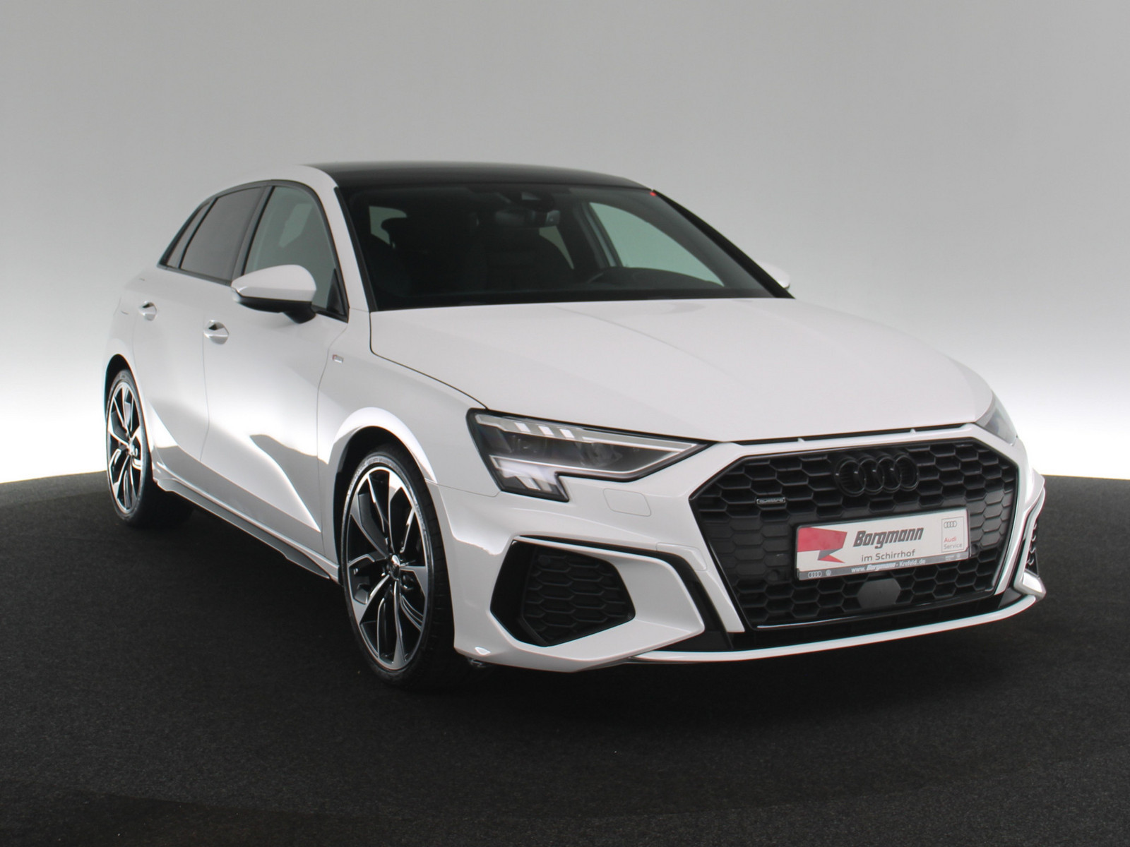 AUDI A3 Sportback 40 TFSI quattro S line AUDI A3 Sportback 40 TFSI quattro S line
