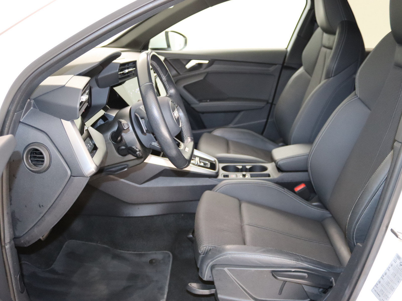 AUDI A3 Sportback 40 TFSI quattro S line AUDI A3 Sportback 40 TFSI quattro S line