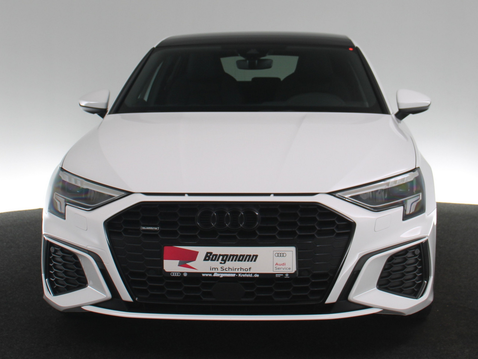 AUDI A3 Sportback 40 TFSI quattro S line AUDI A3 Sportback 40 TFSI quattro S line