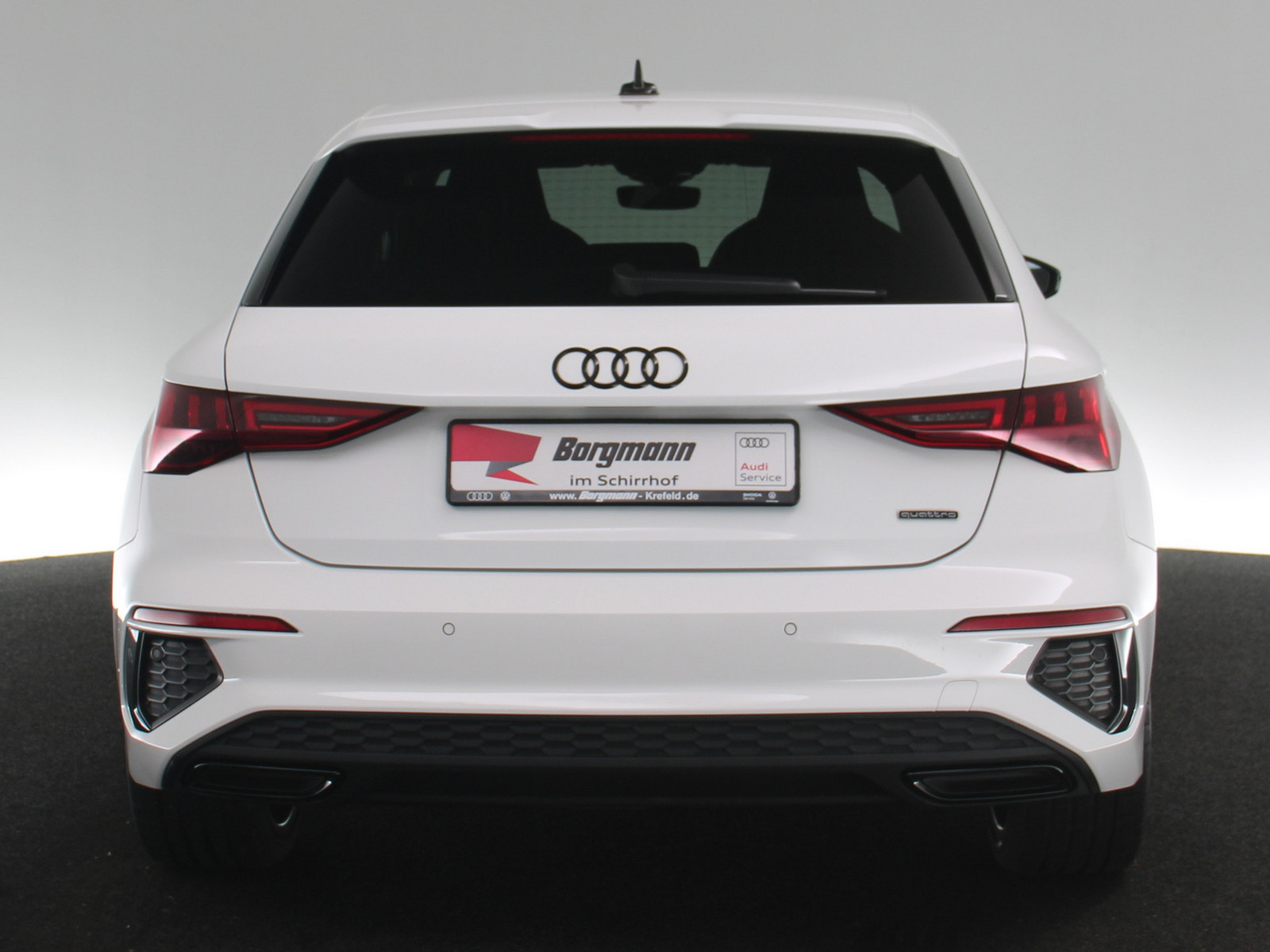 AUDI A3 Sportback 40 TFSI quattro S line AUDI A3 Sportback 40 TFSI quattro S line