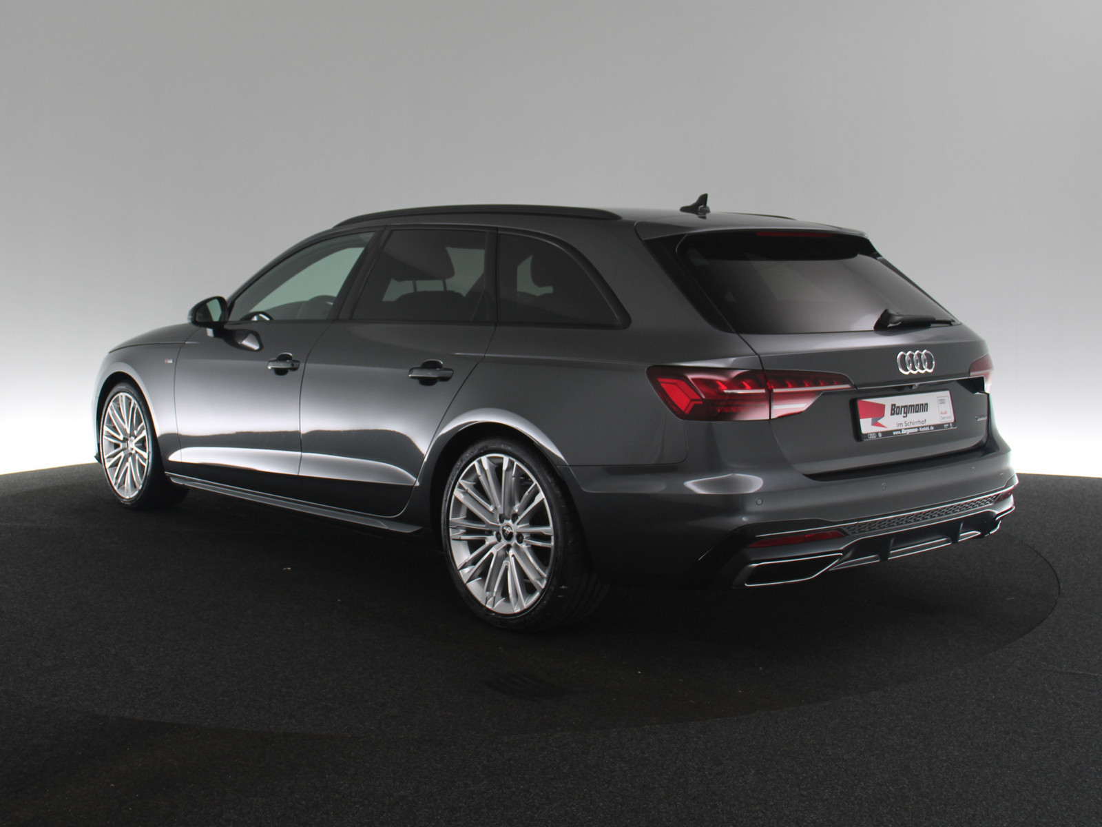 AUDI A4 Avant 40 TDI quattro S line AUDI A4 Avant 40 TDI quattro S line