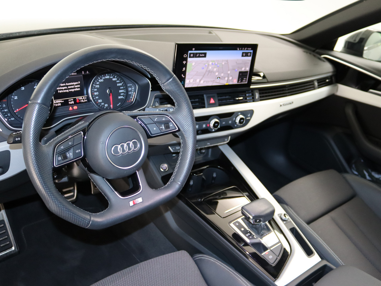 AUDI A4 Avant 40 TDI quattro S line AUDI A4 Avant 40 TDI quattro S line