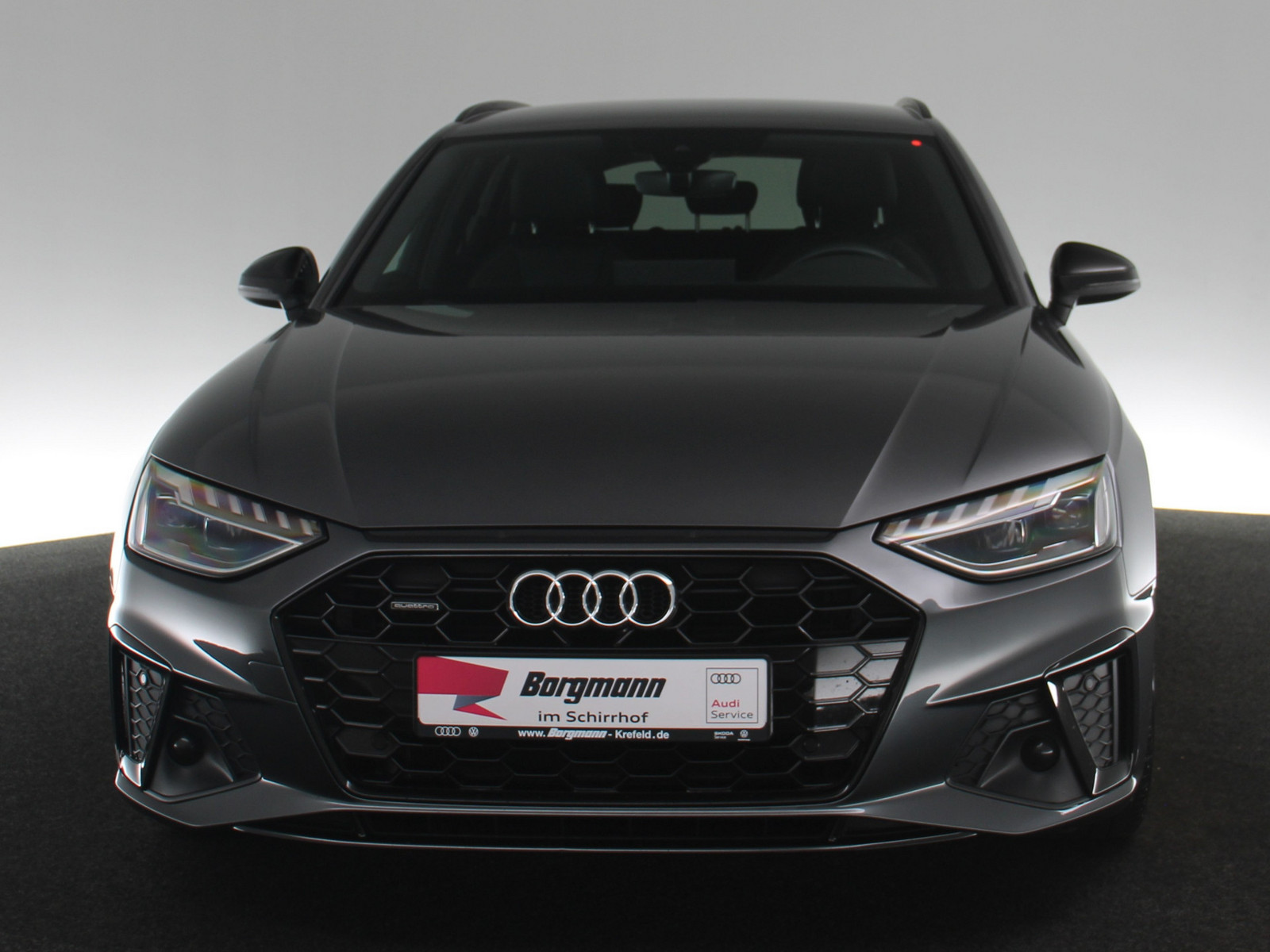 AUDI A4 Avant 40 TDI quattro S line AUDI A4 Avant 40 TDI quattro S line