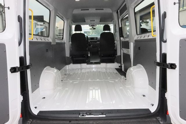 VW Crafter Kasten 35 2.0 TDI L2H2 VW Crafter Kasten 35 2.0 TDI L2H2