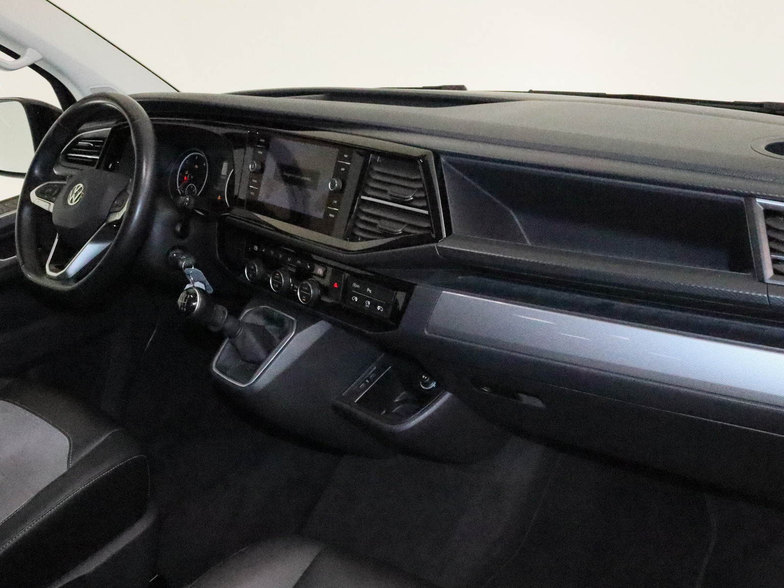 VW T6.1 Multivan 2.0 TDI Generation Six VW T6.1 Multivan 2.0 TDI Generation Six