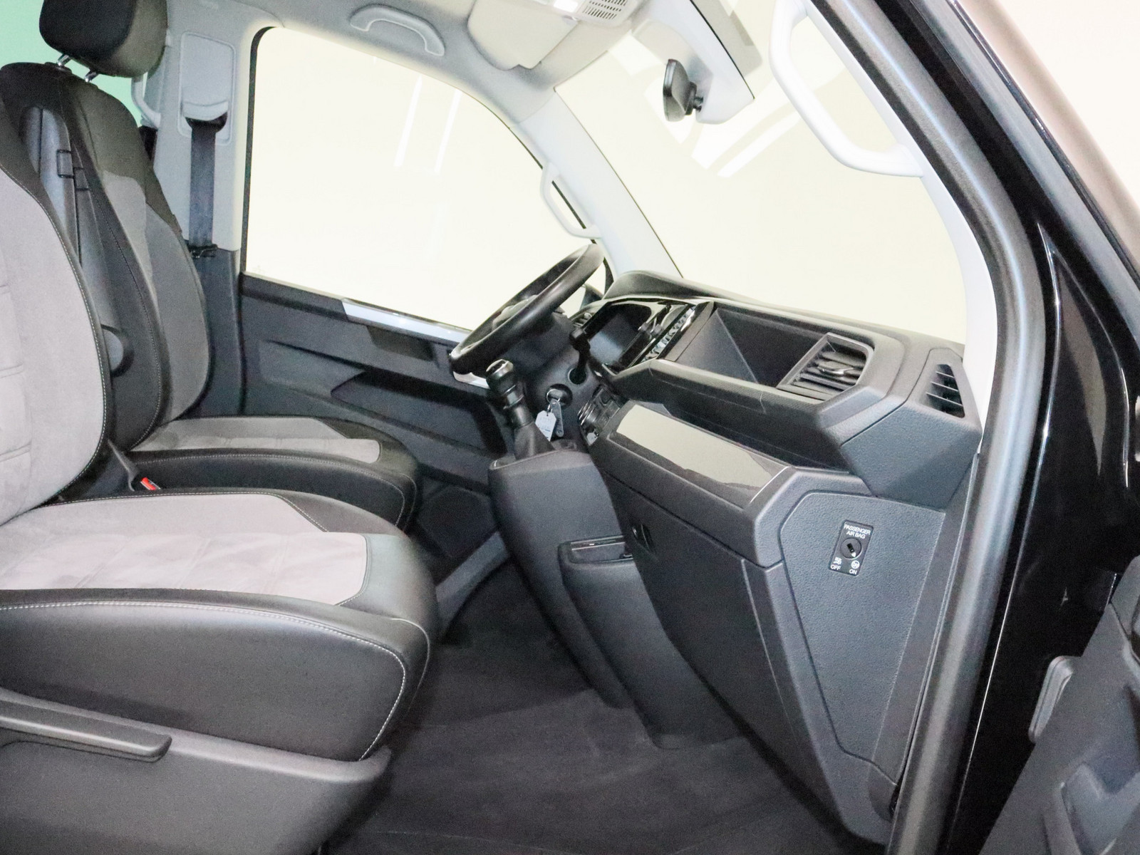 VW T6.1 Multivan 2.0 TDI Generation Six VW T6.1 Multivan 2.0 TDI Generation Six