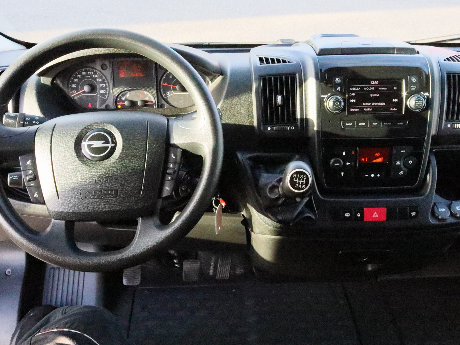 OPEL Movano Kasten 2.2 L4H3 3,5t Edition OPEL Movano Kasten 2.2 L4H3 3,5t Edition