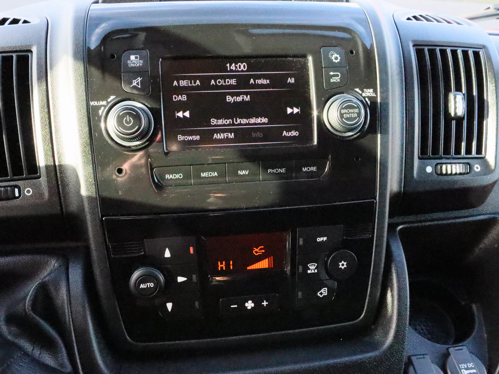 OPEL Movano Kasten 2.2 L4H3 3,5t Edition OPEL Movano Kasten 2.2 L4H3 3,5t Edition