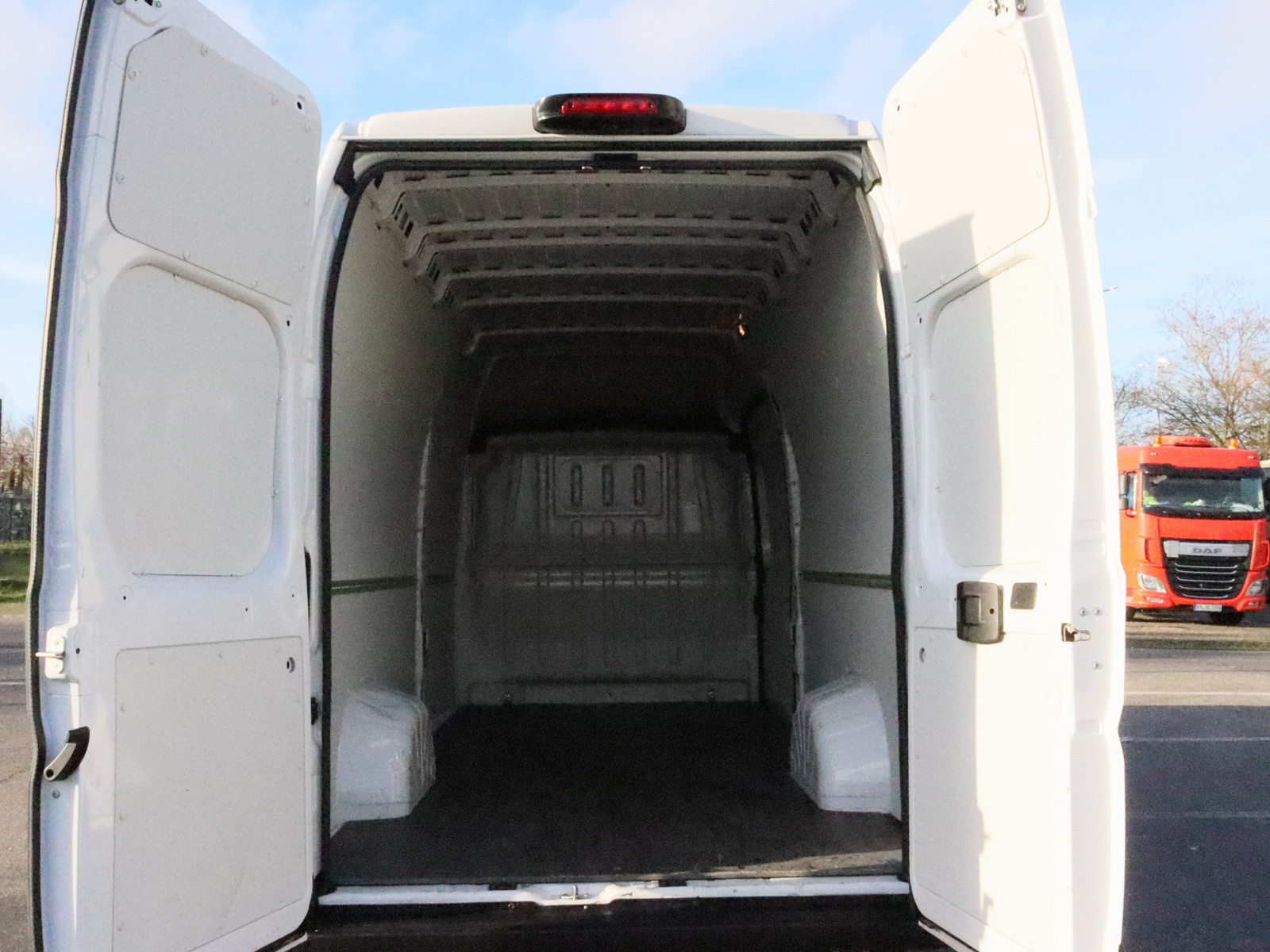 OPEL Movano Kasten 2.2 L4H3 3,5t Edition OPEL Movano Kasten 2.2 L4H3 3,5t Edition