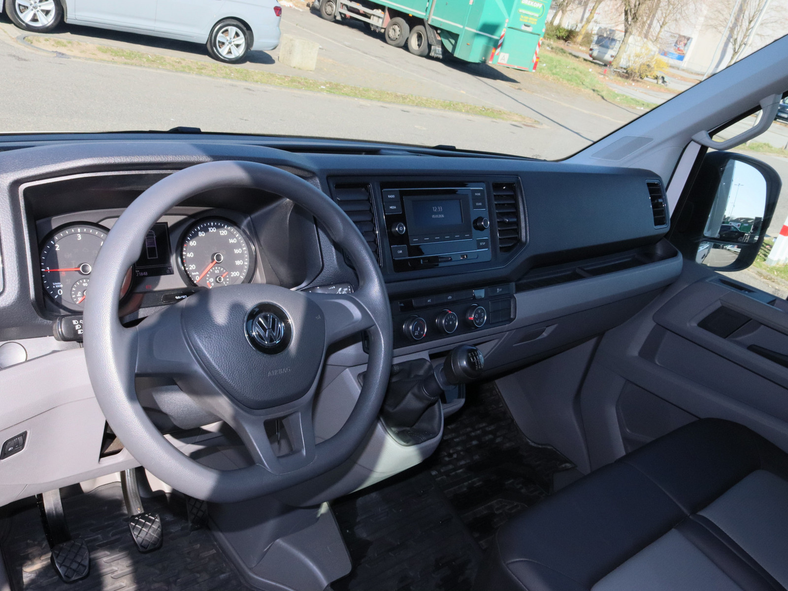 VW Crafter 35 2.0 TDI Pritsche DOKA L2 VW Crafter 35 2.0 TDI Pritsche DOKA L2