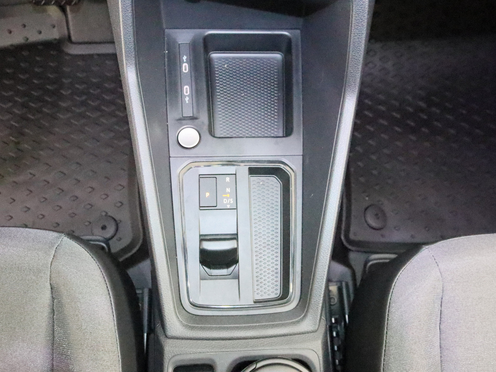 VW Caddy 2.0 TDI Cargo Maxi VW Caddy 2.0 TDI Cargo Maxi