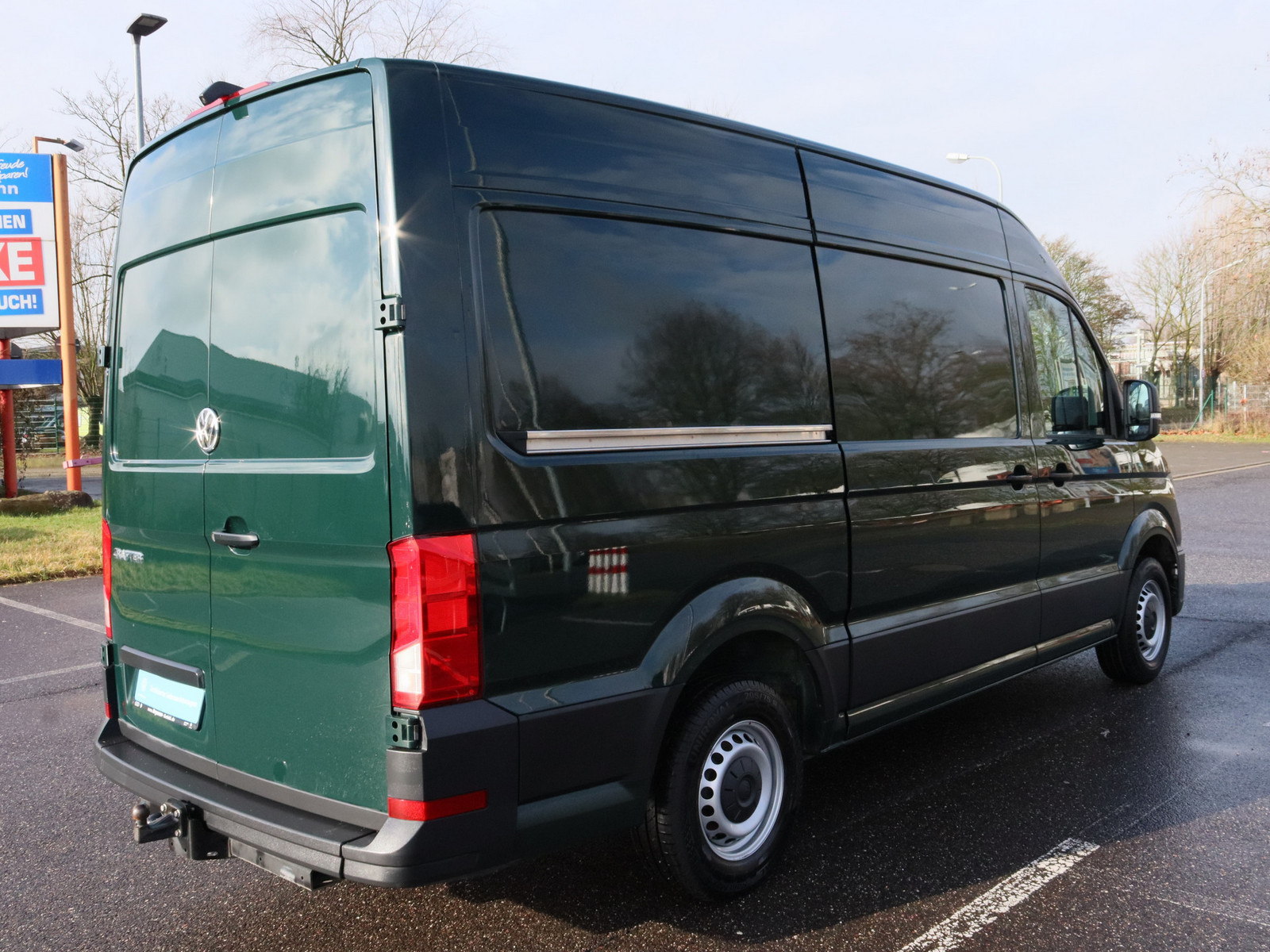 VW Crafter 30 2.0 TDI L2H2 FWD VW Crafter 30 2.0 TDI L2H2 FWD