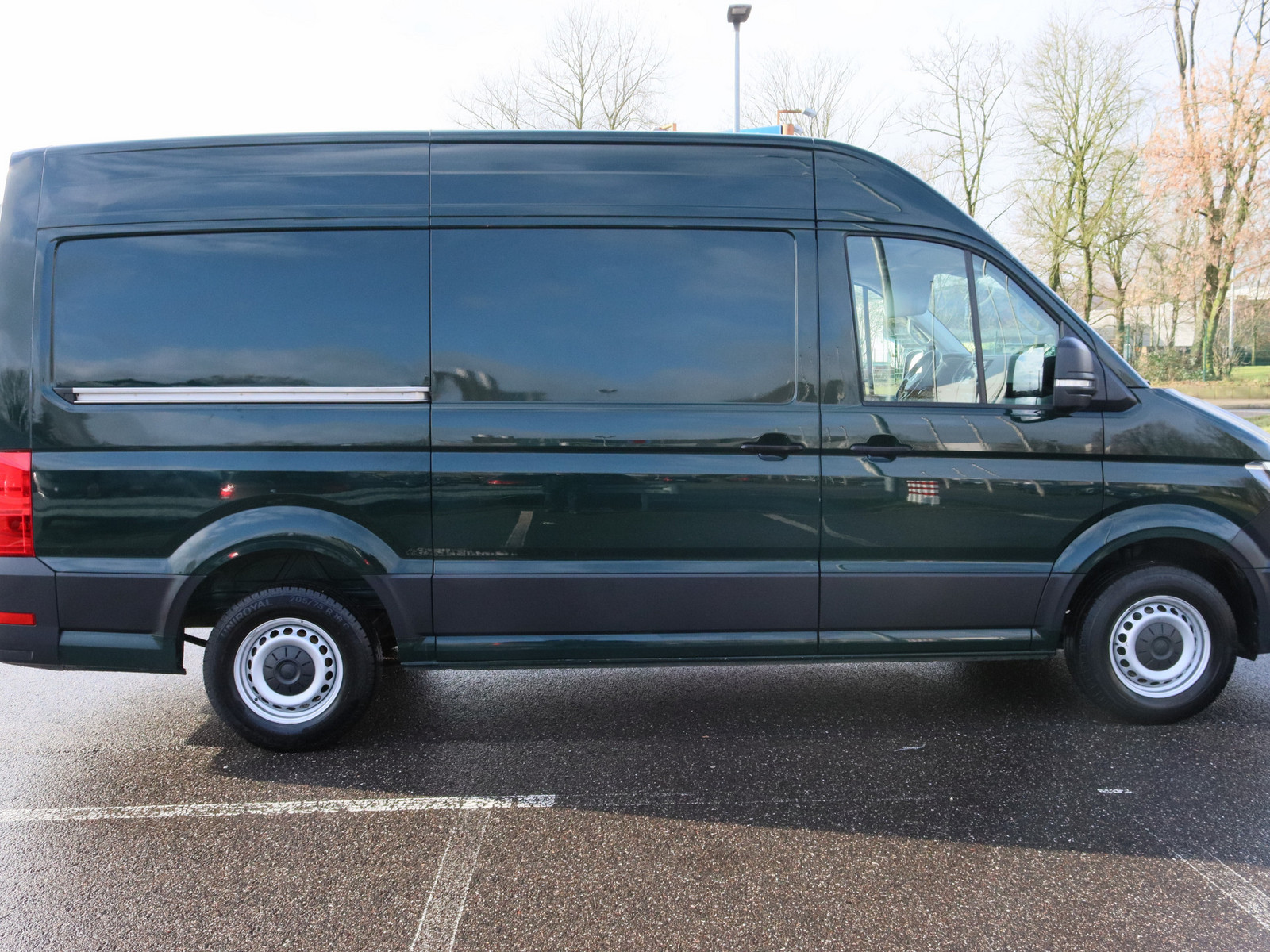 VW Crafter 30 2.0 TDI L2H2 FWD VW Crafter 30 2.0 TDI L2H2 FWD