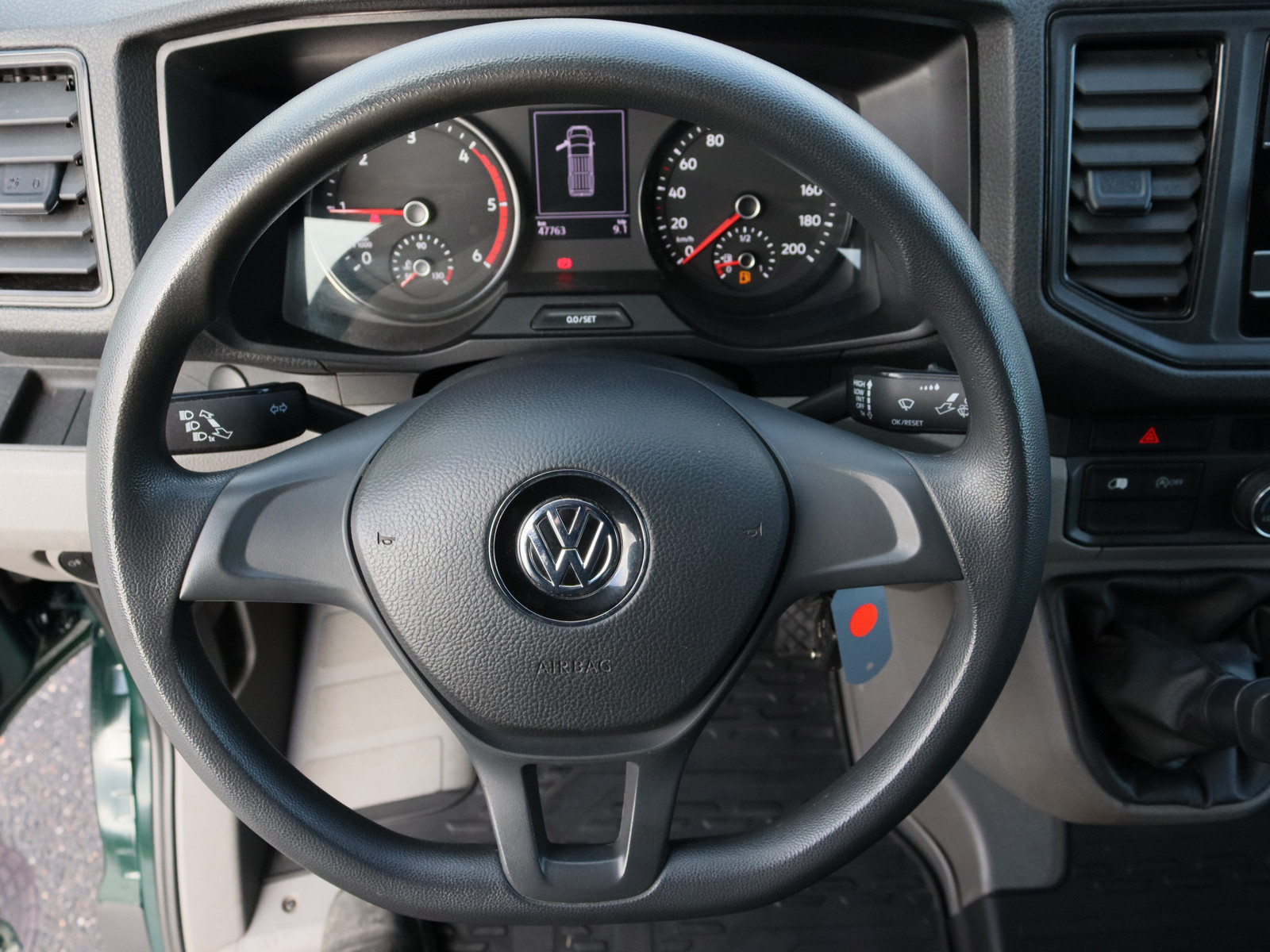 VW Crafter 30 2.0 TDI L2H2 FWD VW Crafter 30 2.0 TDI L2H2 FWD