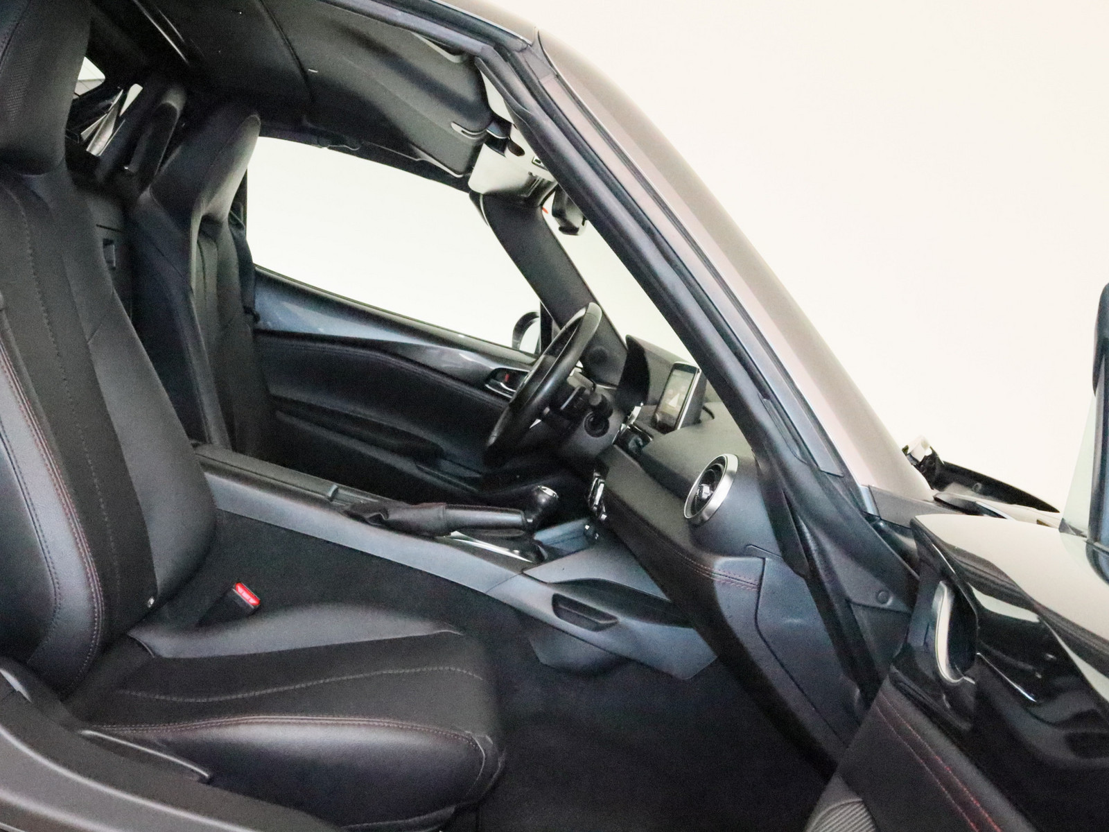 MAZDA MX-5 2.0 Sports-Line RF MAZDA MX-5 2.0 Sports-Line RF