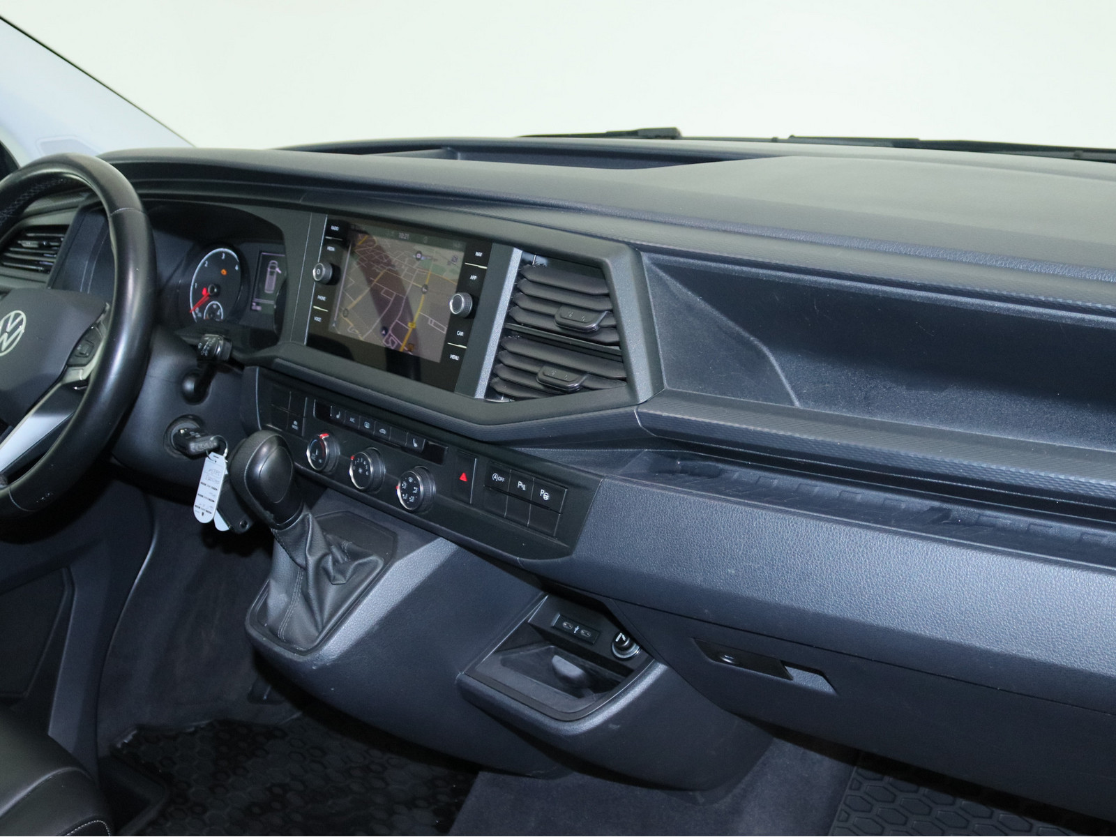 VW T6.1 California 2.0 TDI California Beach Tour 4Motion VW T6.1 California 2.0 TDI California Beach Tour 4Motion