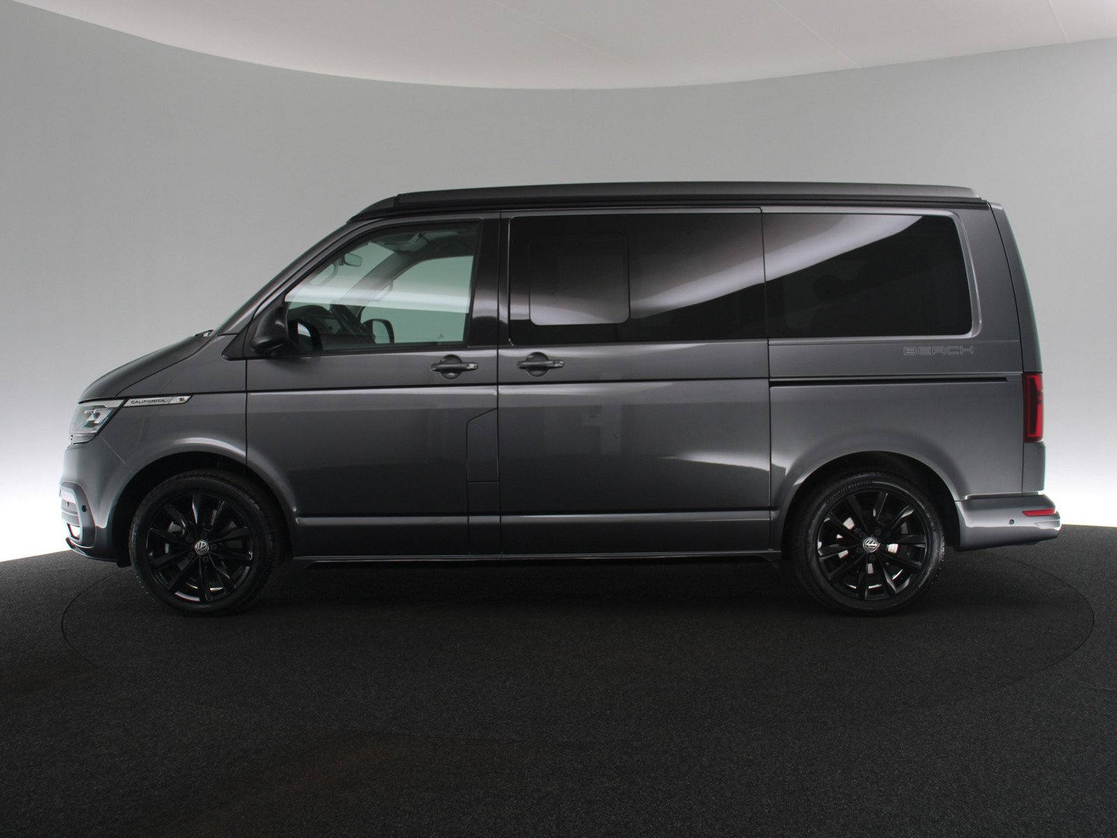 VW T6.1 California 2.0 TDI California Beach Tour 4Motion VW T6.1 California 2.0 TDI California Beach Tour 4Motion