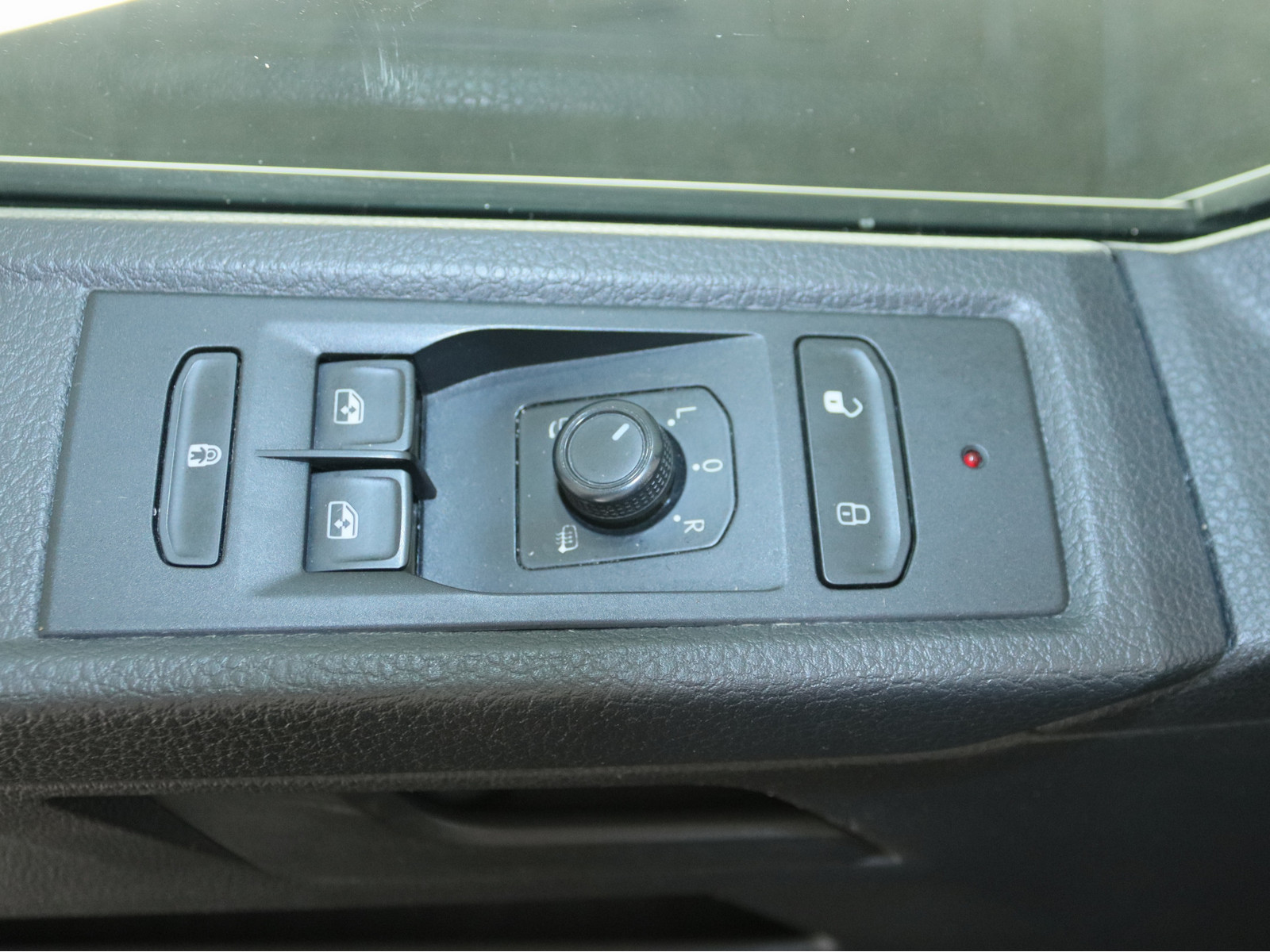 VW T6.1 California 2.0 TDI California Beach Tour 4Motion VW T6.1 California 2.0 TDI California Beach Tour 4Motion