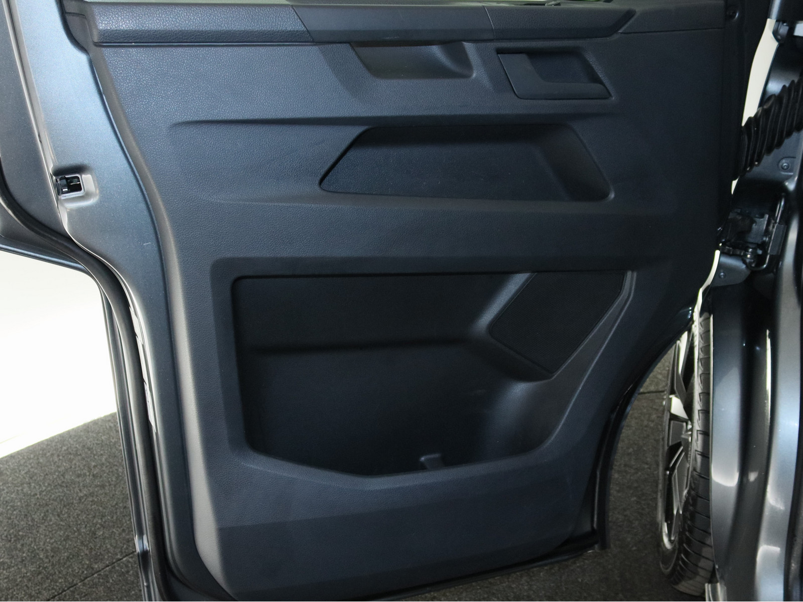 VW T6.1 California 2.0 TDI California Beach Tour 4Motion VW T6.1 California 2.0 TDI California Beach Tour 4Motion