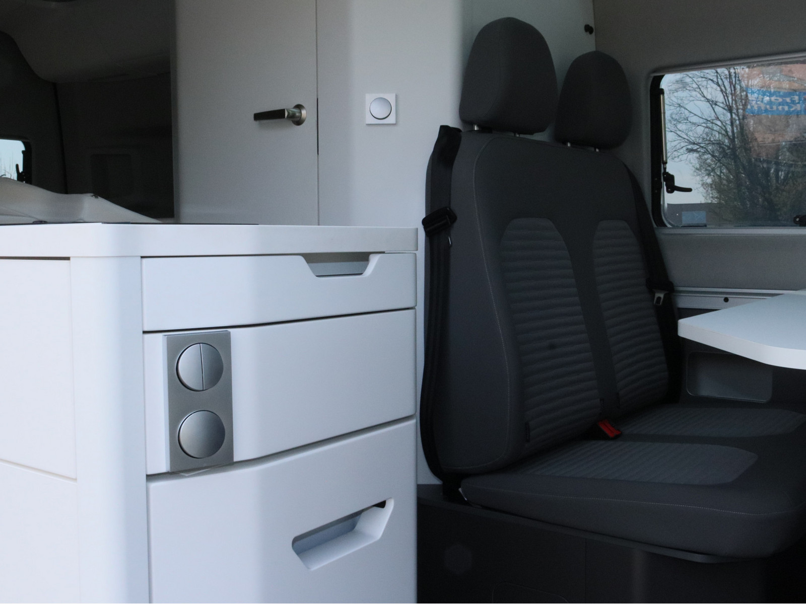 VW Crafter 2.0 TDI Grand California 600 FWD VW Crafter 2.0 TDI Grand California 600 FWD