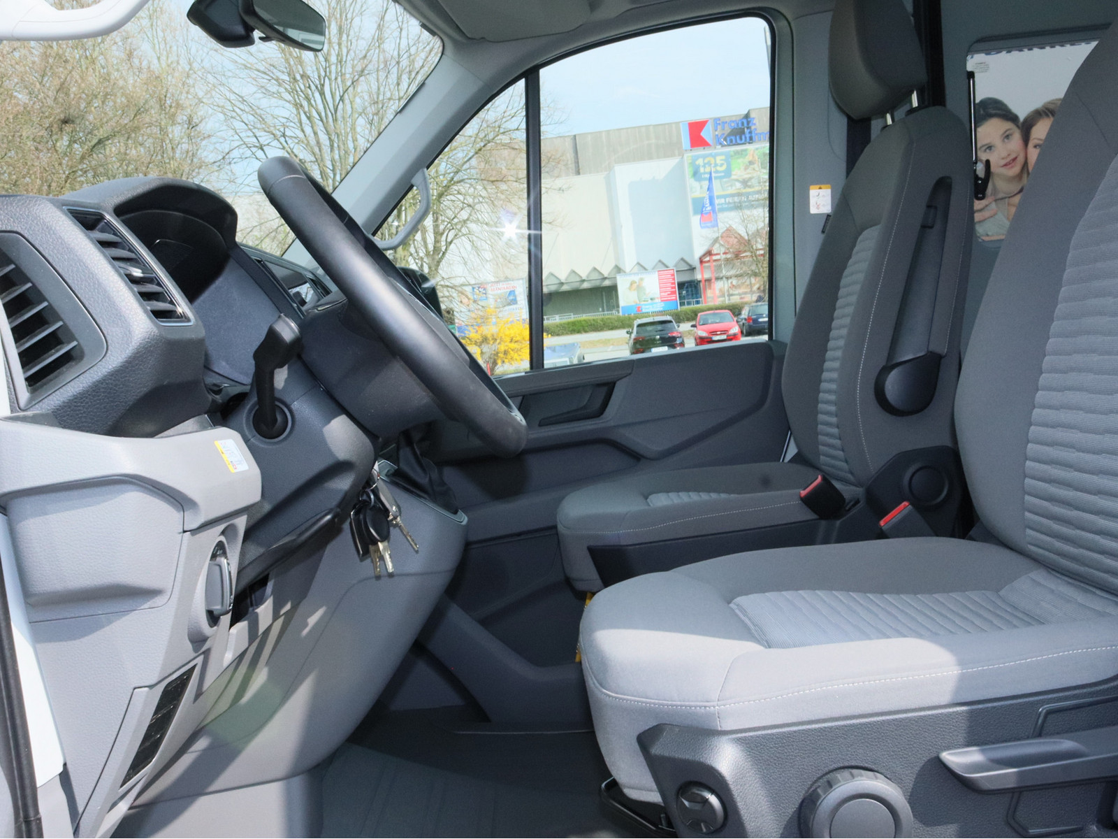 VW Crafter 2.0 TDI Grand California 600 FWD VW Crafter 2.0 TDI Grand California 600 FWD