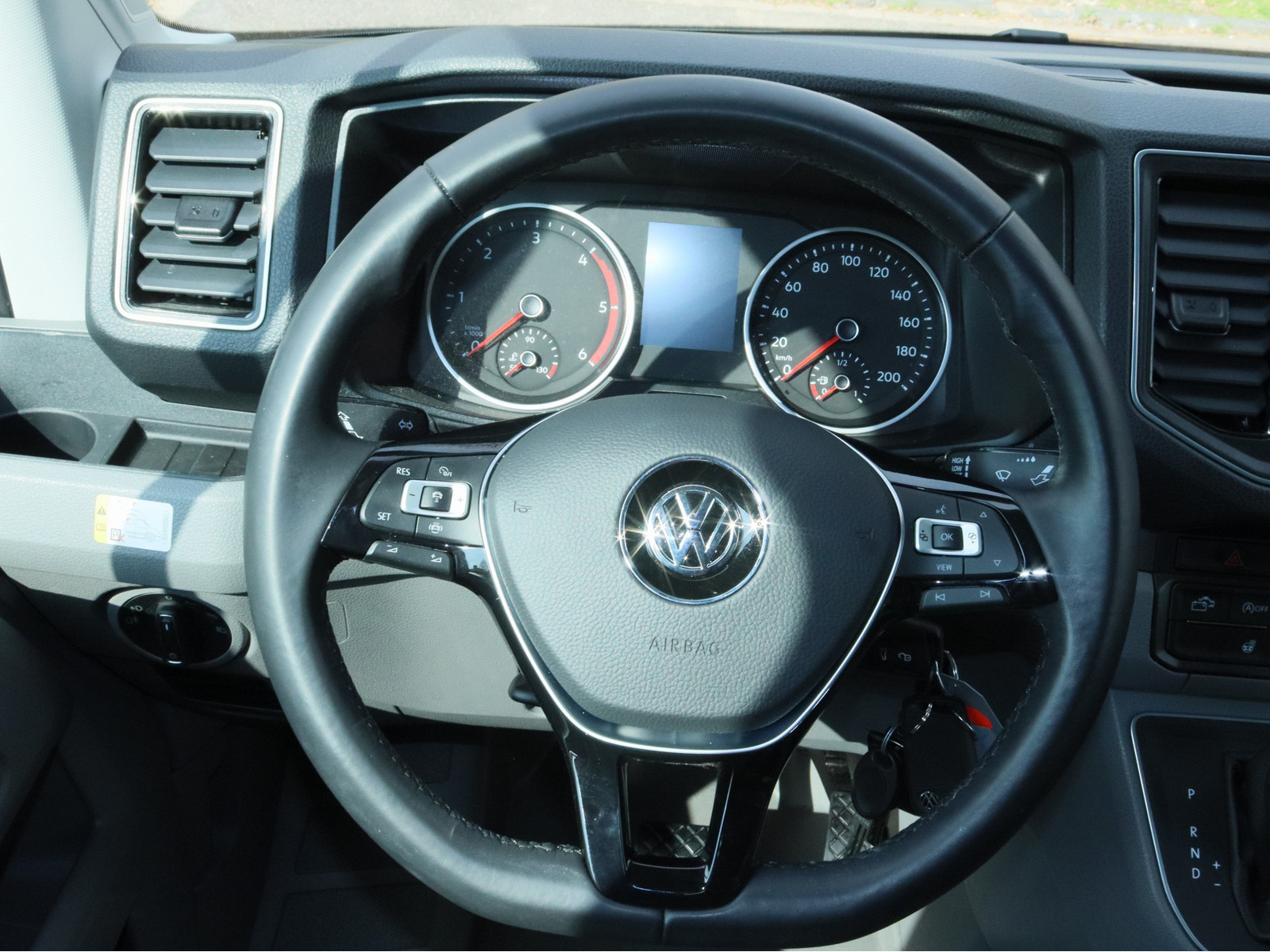 VW Crafter 2.0 TDI Grand California 600 FWD VW Crafter 2.0 TDI Grand California 600 FWD