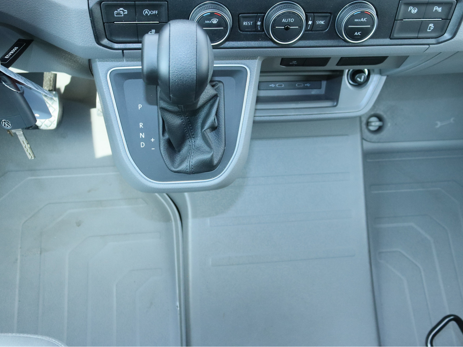 VW Crafter 2.0 TDI Grand California 600 FWD VW Crafter 2.0 TDI Grand California 600 FWD