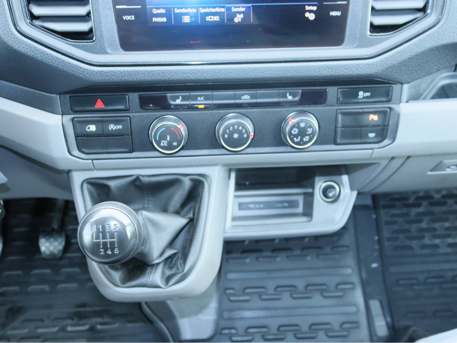 VW Crafter 35 Kasten 2.0 TDI L2H1 VW Crafter 35 Kasten 2.0 TDI L2H1