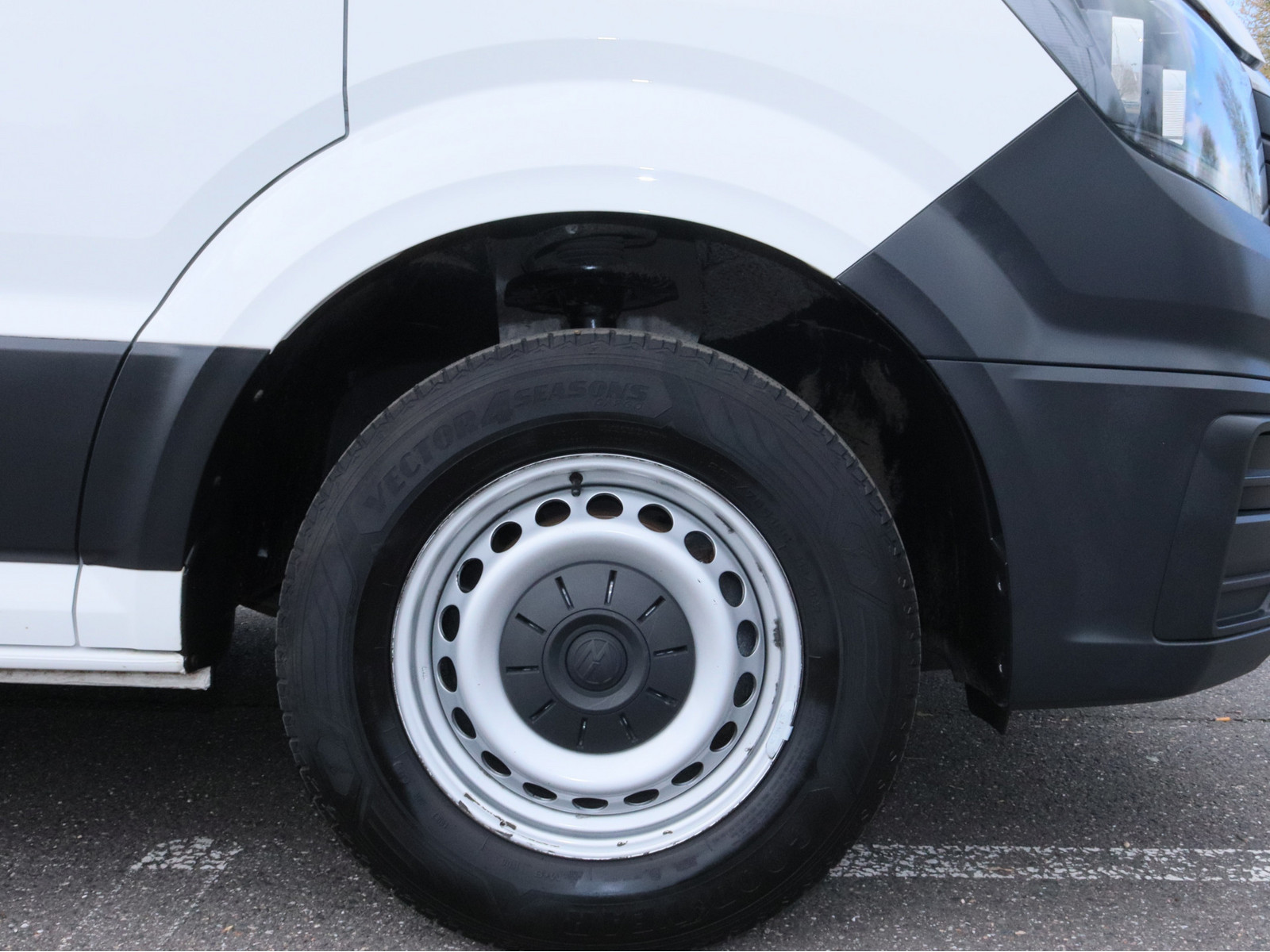 VW Crafter 35 Kasten 2.0 TDI L2H1 VW Crafter 35 Kasten 2.0 TDI L2H1