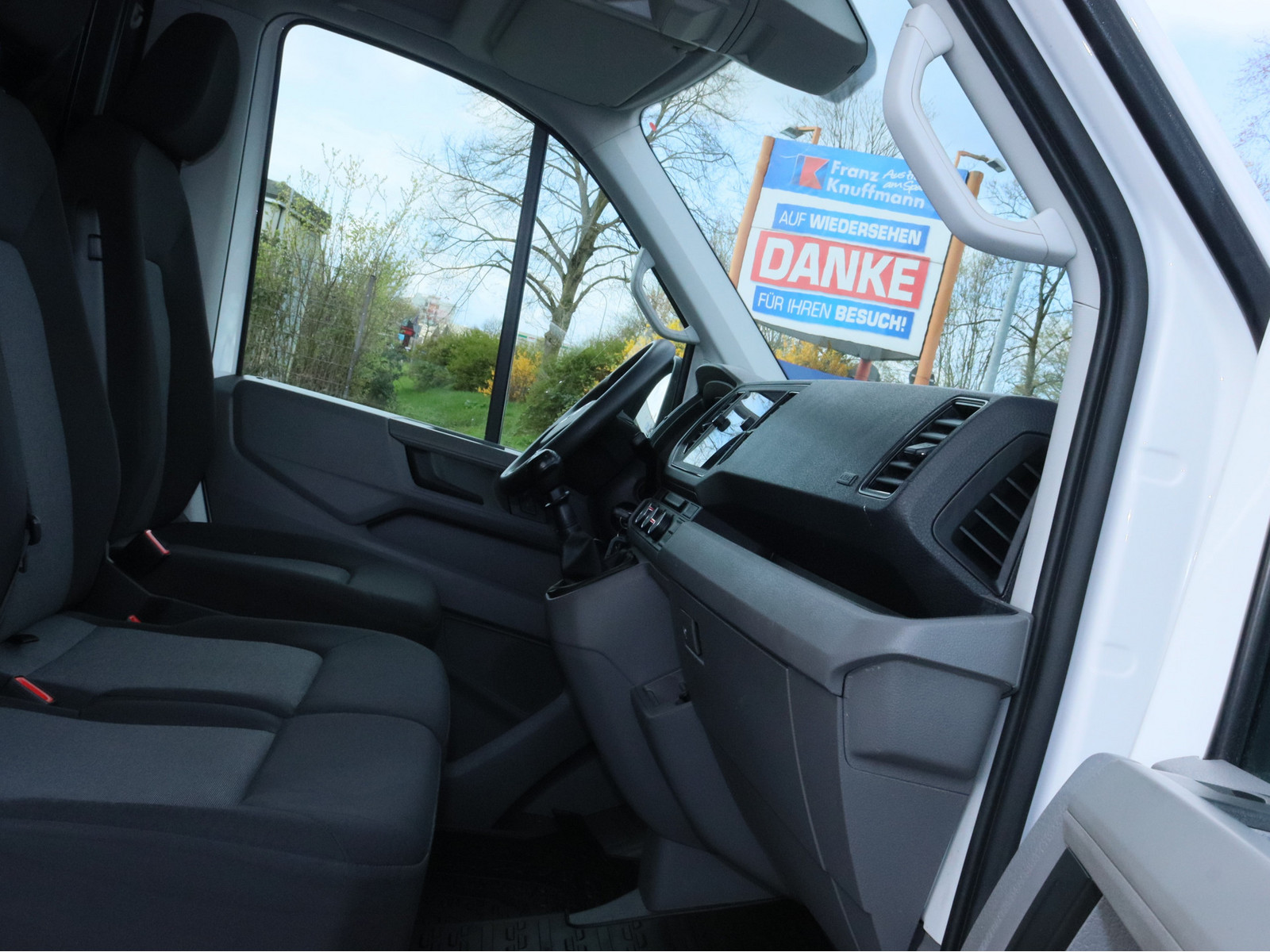 VW Crafter 35 Kasten 2.0 TDI L2H1 VW Crafter 35 Kasten 2.0 TDI L2H1