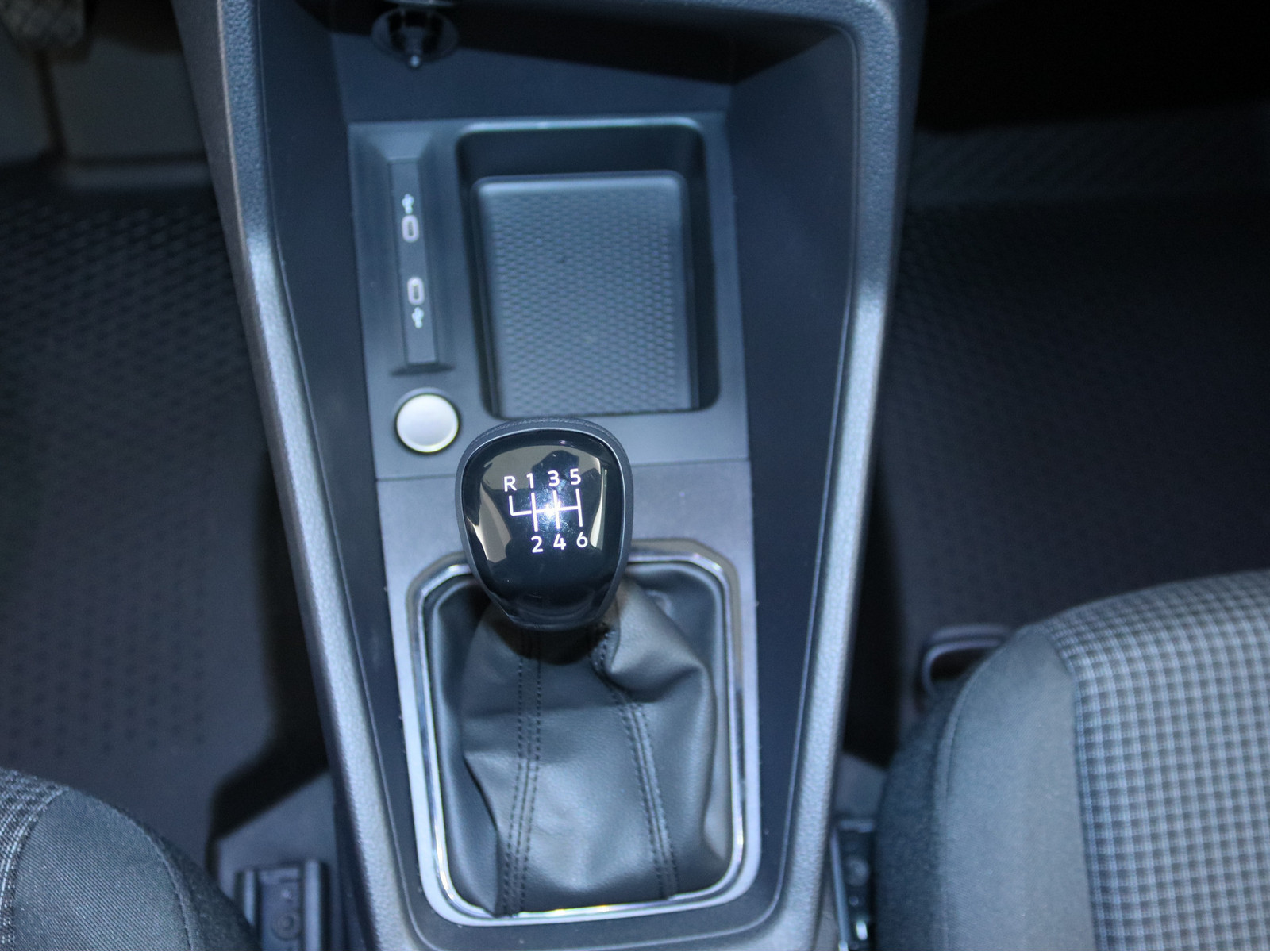 VW Caddy 2.0 TDI Cargo VW Caddy 2.0 TDI Cargo