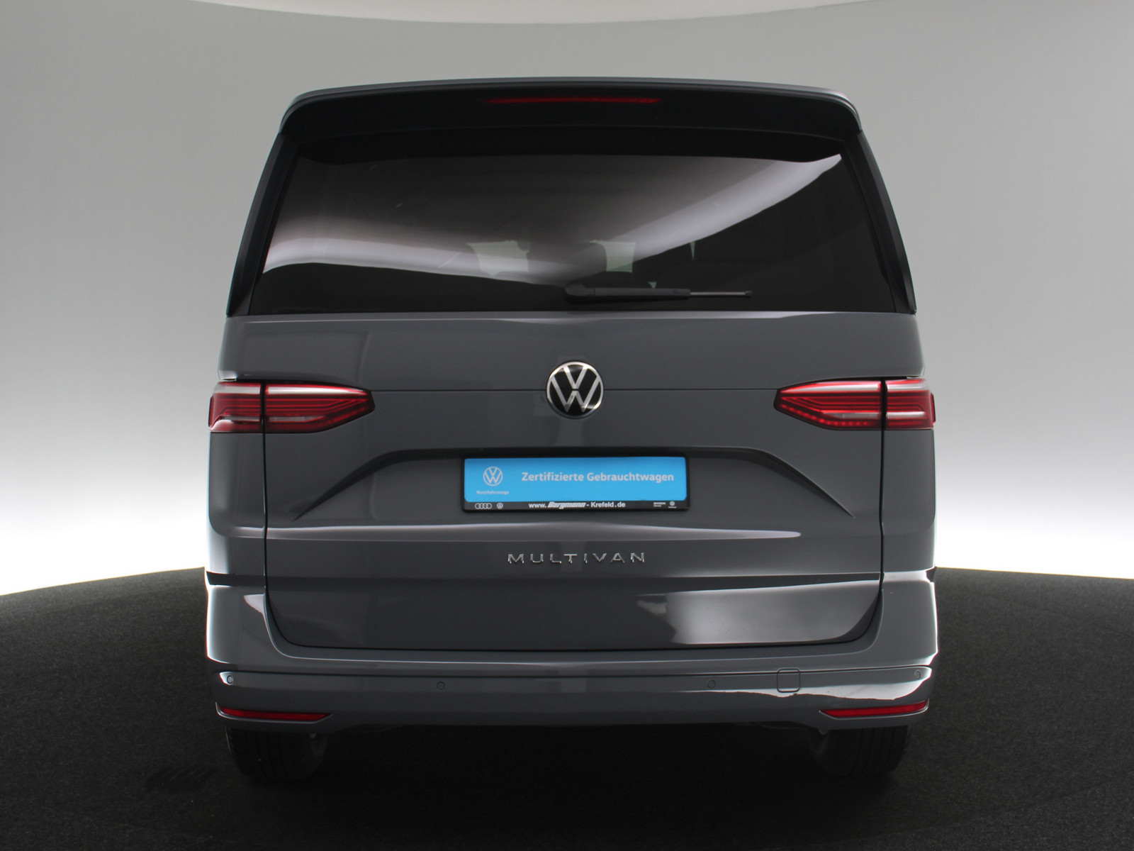 VW Multivan 2.0 TDI Life VW Multivan 2.0 TDI Life