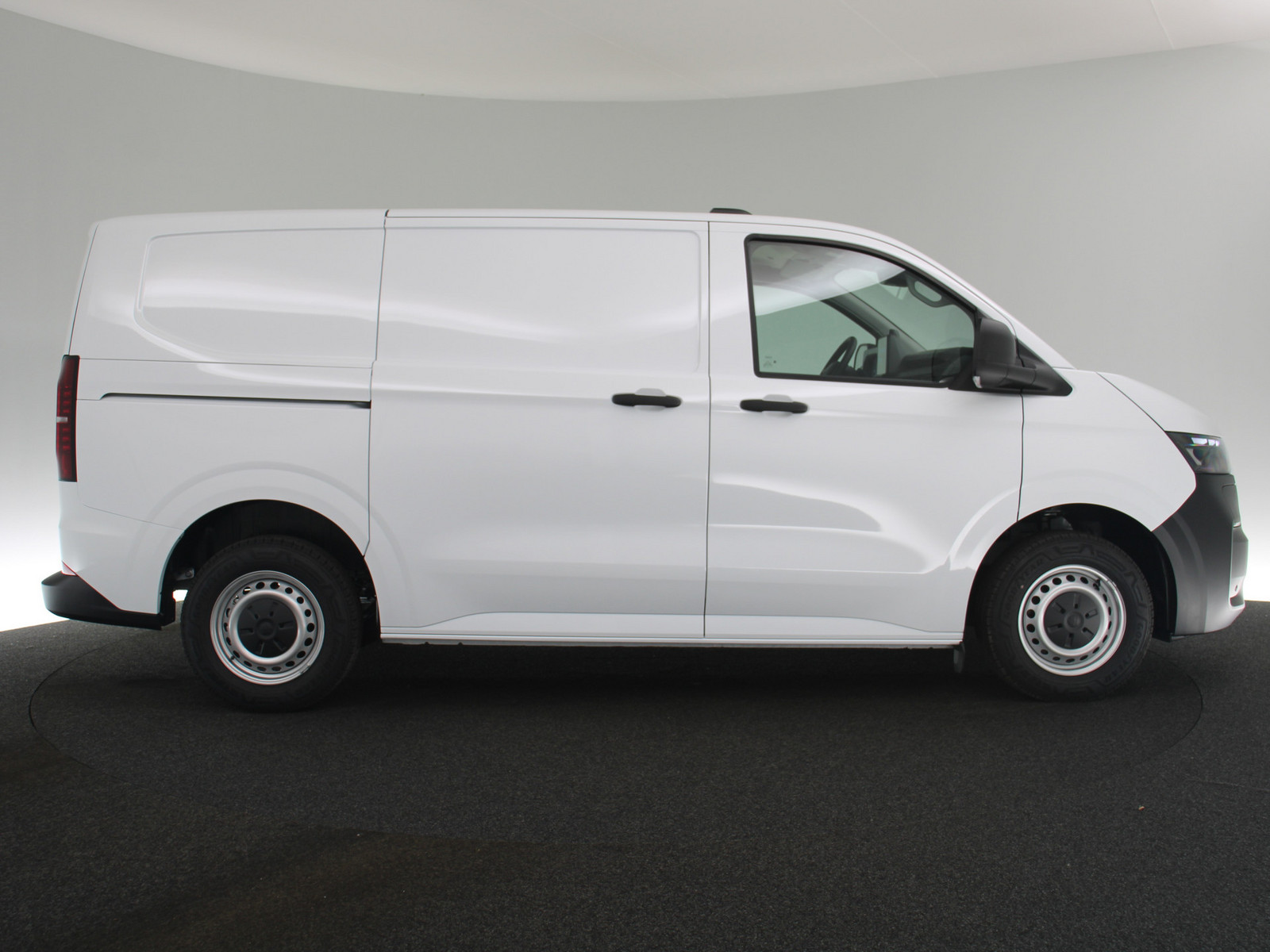 VW Transporter Kasten Motor: 2,5 l eHybrid SOFORT verfügbar VW Transporter Kasten Motor: 2,5 l eHybrid SOFORT verfügbar