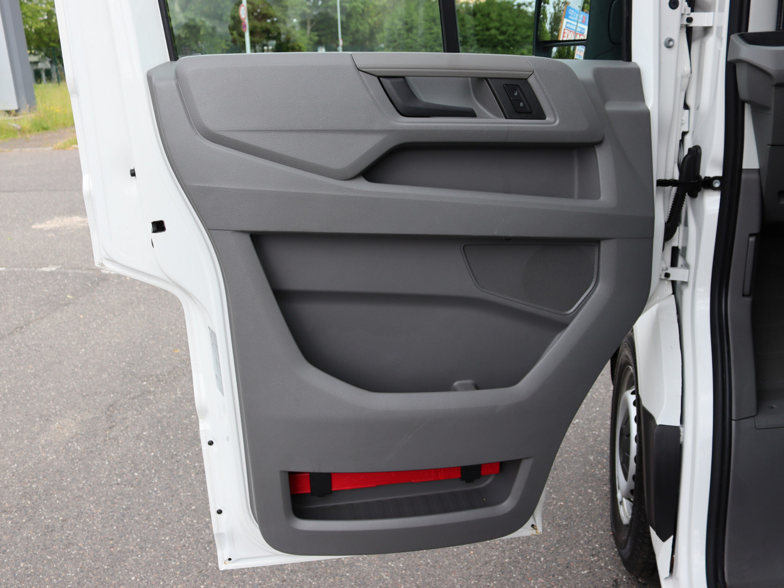VW Crafter 35 2.0 TDI L3H2 FWD VW Crafter 35 2.0 TDI L3H2 FWD