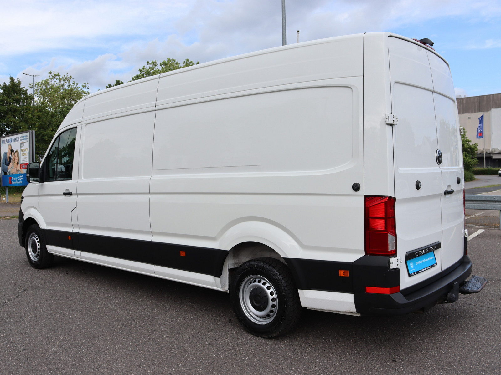VW Crafter 35 2.0 TDI L3H2 FWD VW Crafter 35 2.0 TDI L3H2 FWD