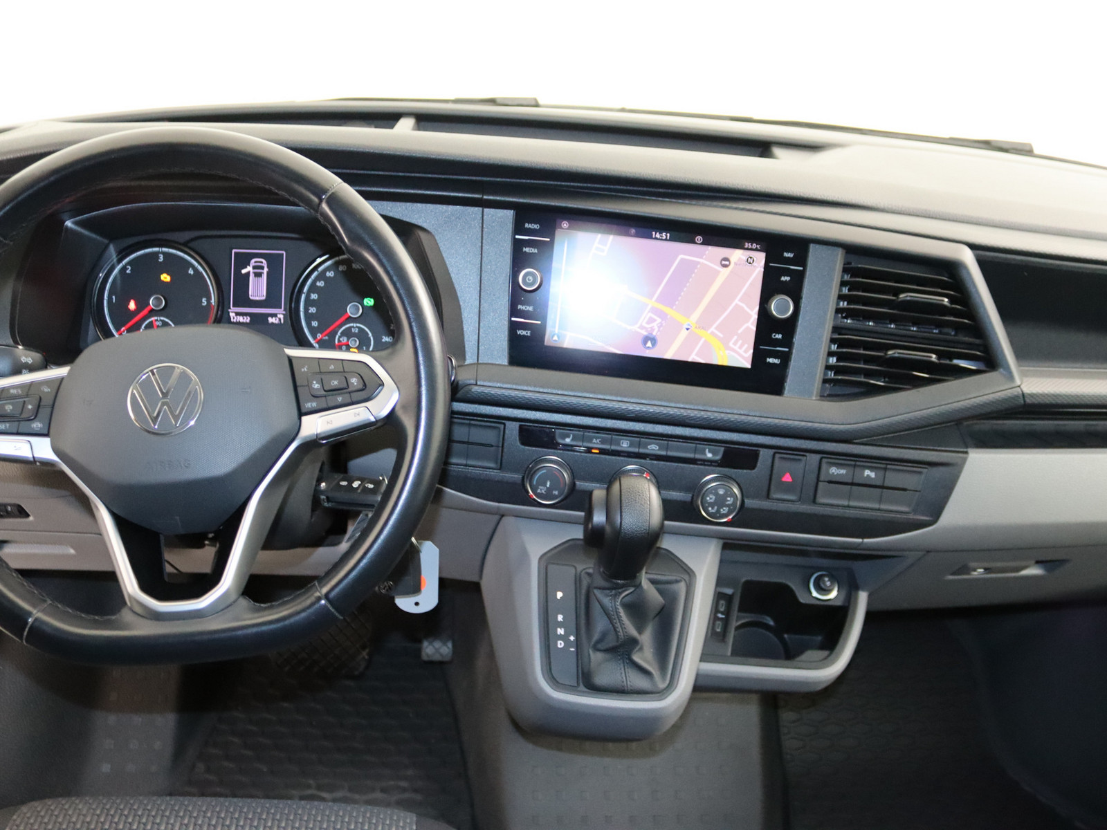 VW T6.1 Transporter Kasten 2.0 TDI VW T6.1 Transporter Kasten 2.0 TDI