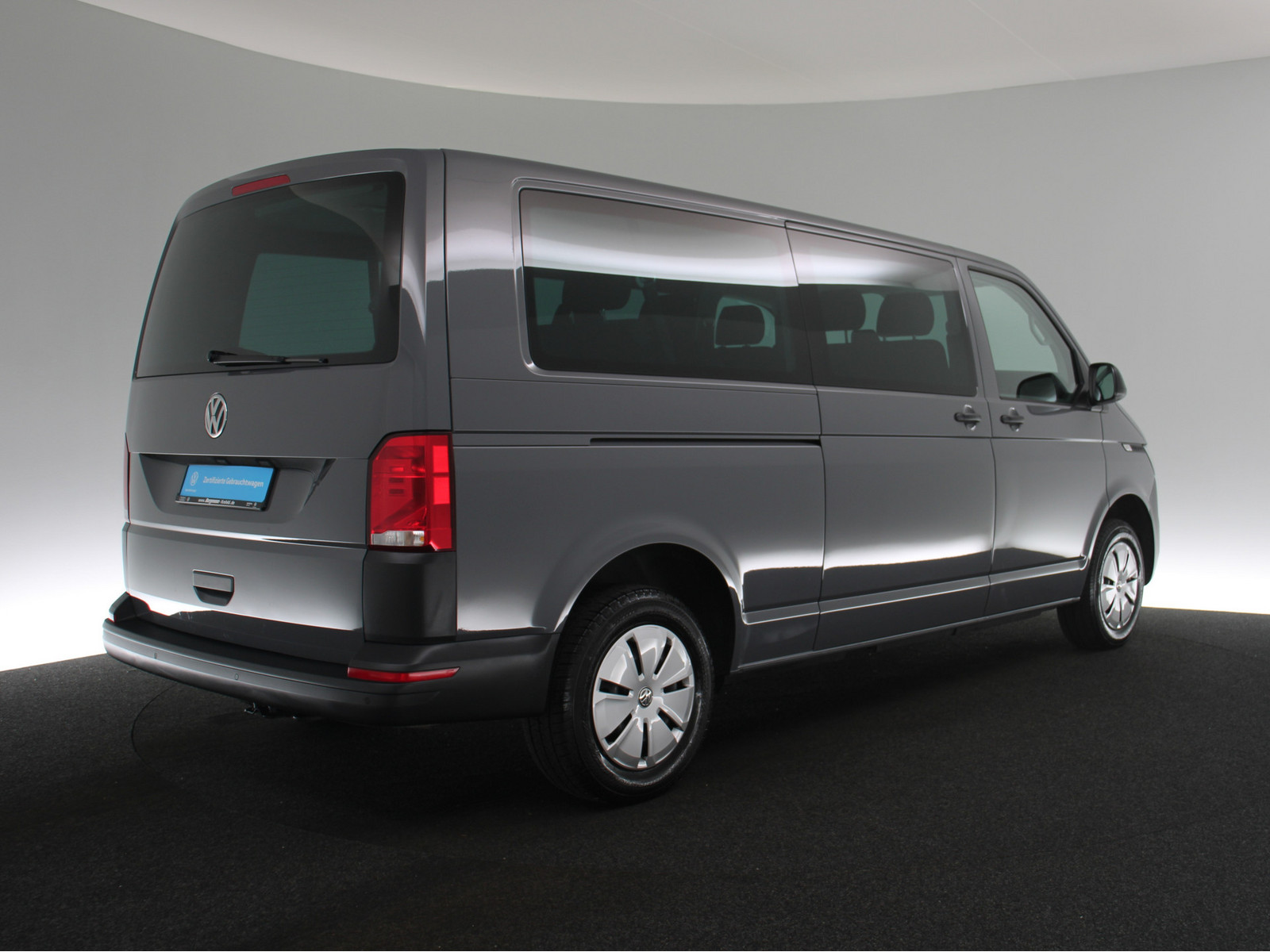 VW T6.1 Transporter Kombi 2.0 TDI lang FWD VW T6.1 Transporter Kombi 2.0 TDI lang FWD