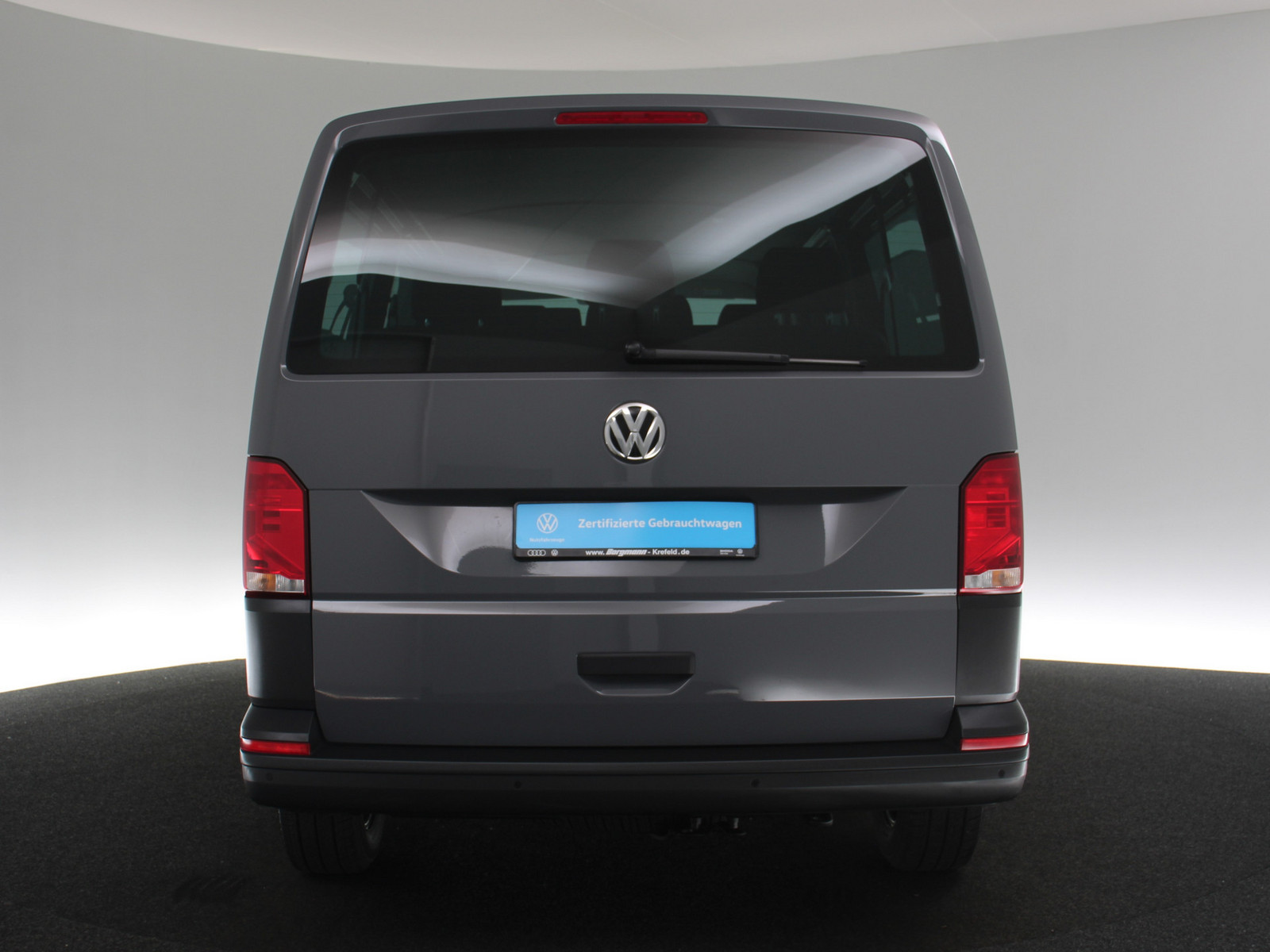 VW T6.1 Transporter Kombi 2.0 TDI lang FWD VW T6.1 Transporter Kombi 2.0 TDI lang FWD