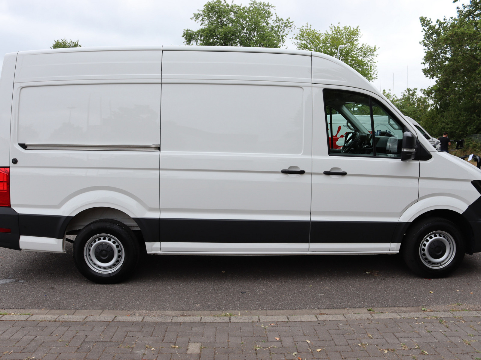 VW Crafter 35 2.0 TDI L2H2 FWD VW Crafter 35 2.0 TDI L2H2 FWD