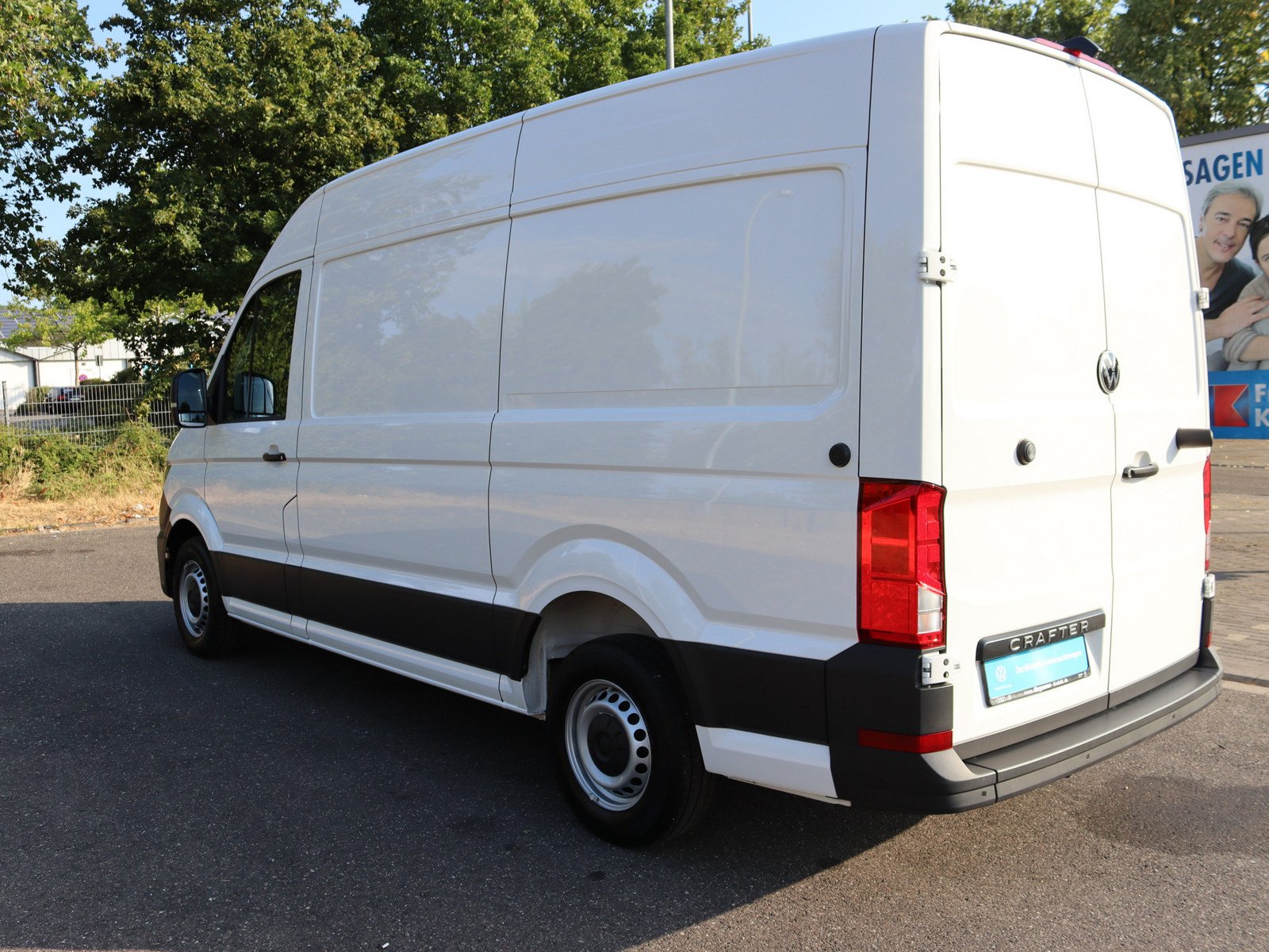 VW Crafter 35 2.0 TDI L2H2 FWD VW Crafter 35 2.0 TDI L2H2 FWD