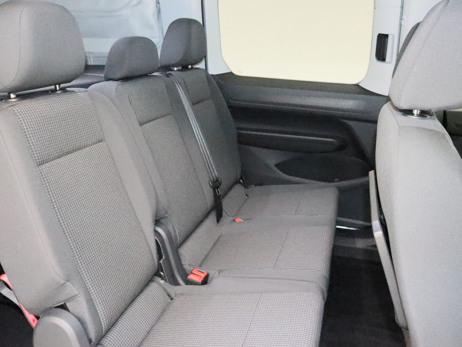 VW Caddy California 2.0 TDI Maxi VW Caddy California 2.0 TDI Maxi