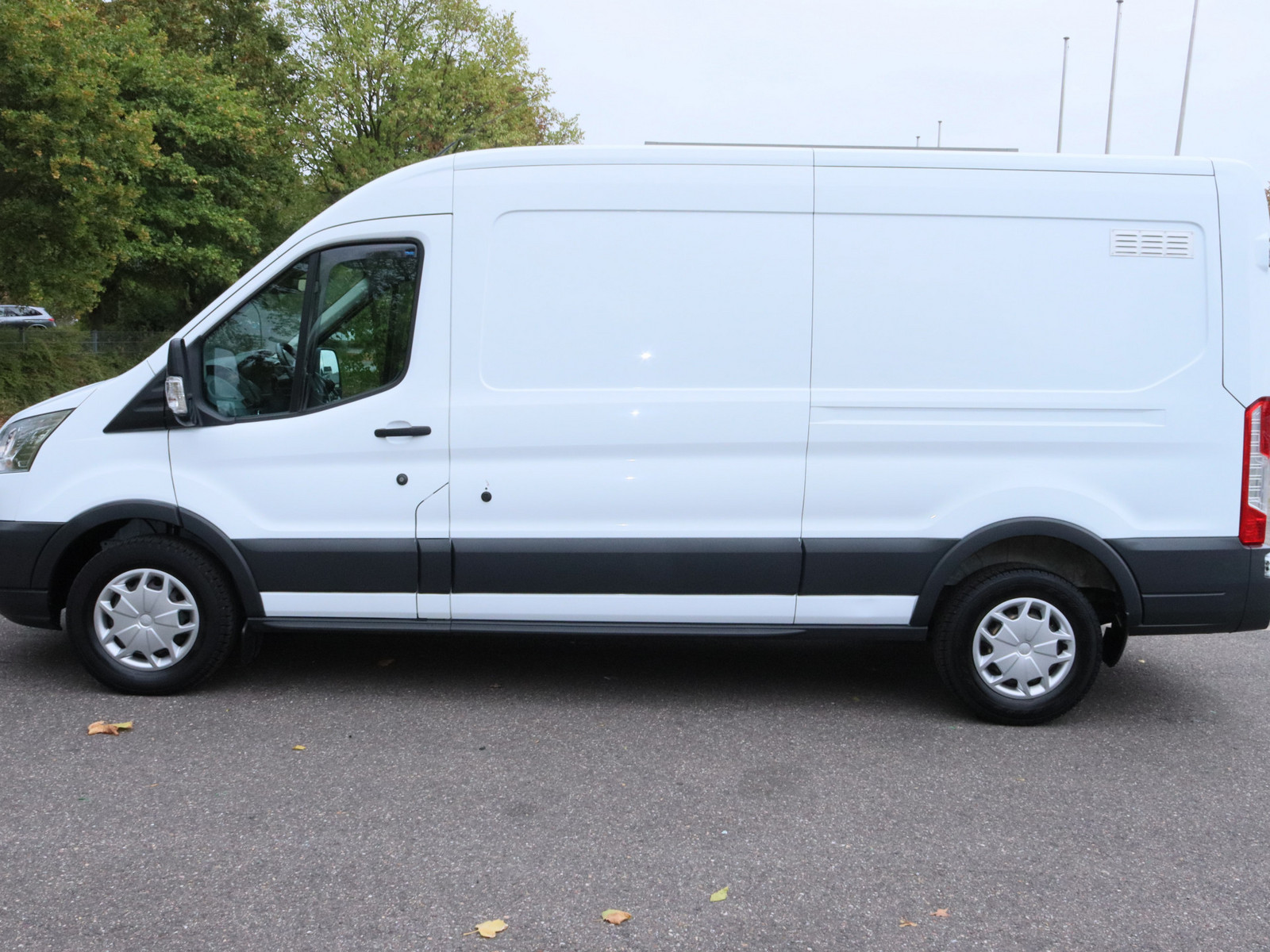 FORD Transit FT 350 2.0 TDCi DPF 350 L3 Trend FWD FORD Transit FT 350 2.0 TDCi DPF 350 L3 Trend FWD