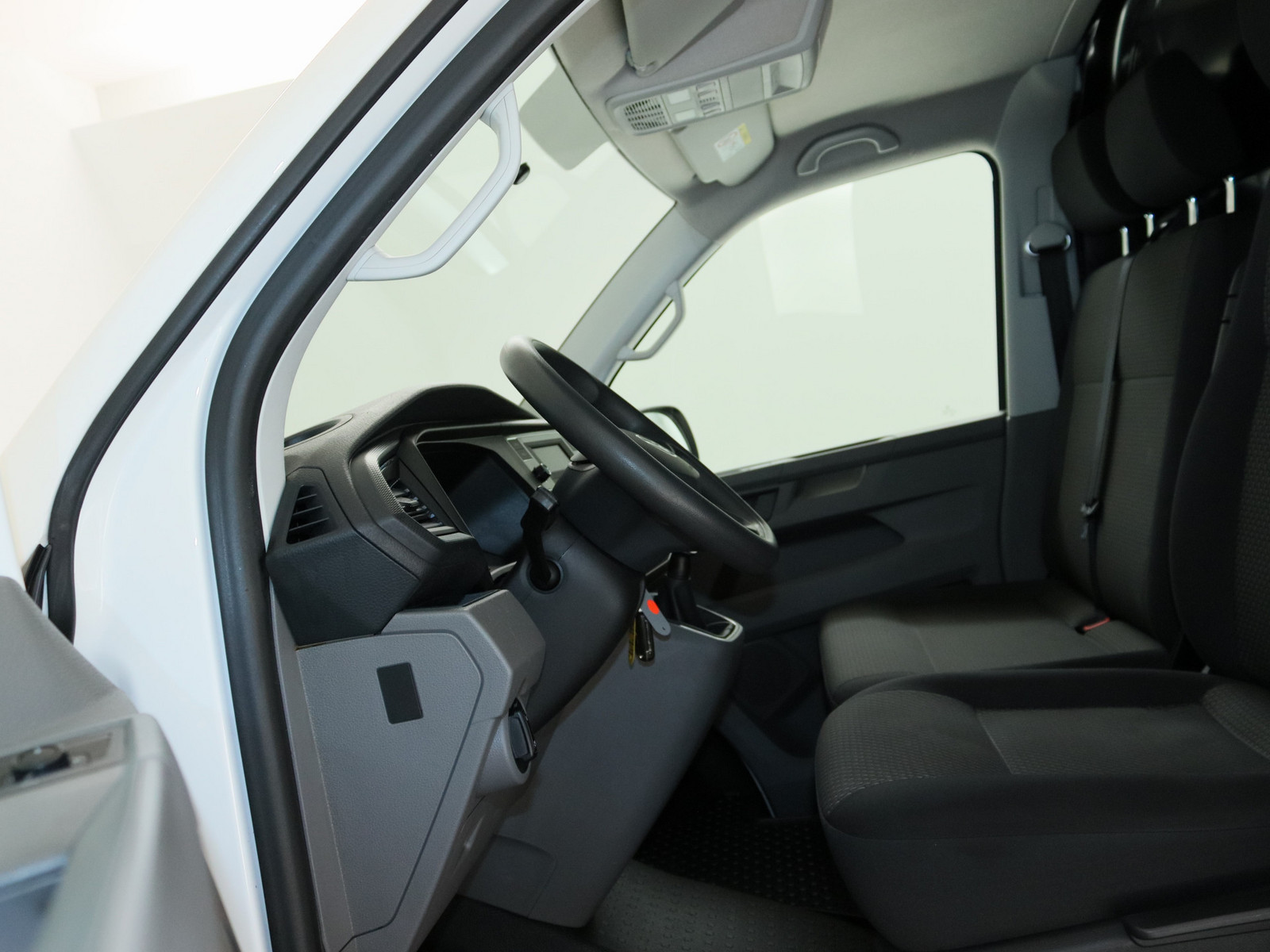 VW T6.1 Transporter Kasten 2.0 TDI FWD EcoProfi VW T6.1 Transporter Kasten 2.0 TDI FWD EcoProfi