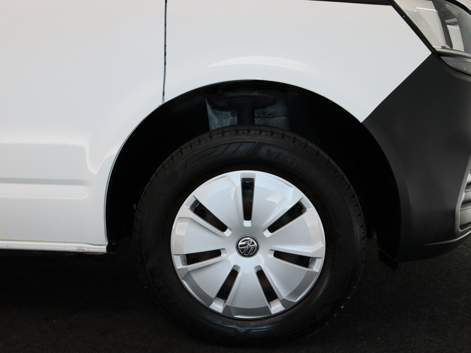 VW T6.1 Transporter Kasten 2.0 TDI FWD EcoProfi VW T6.1 Transporter Kasten 2.0 TDI FWD EcoProfi