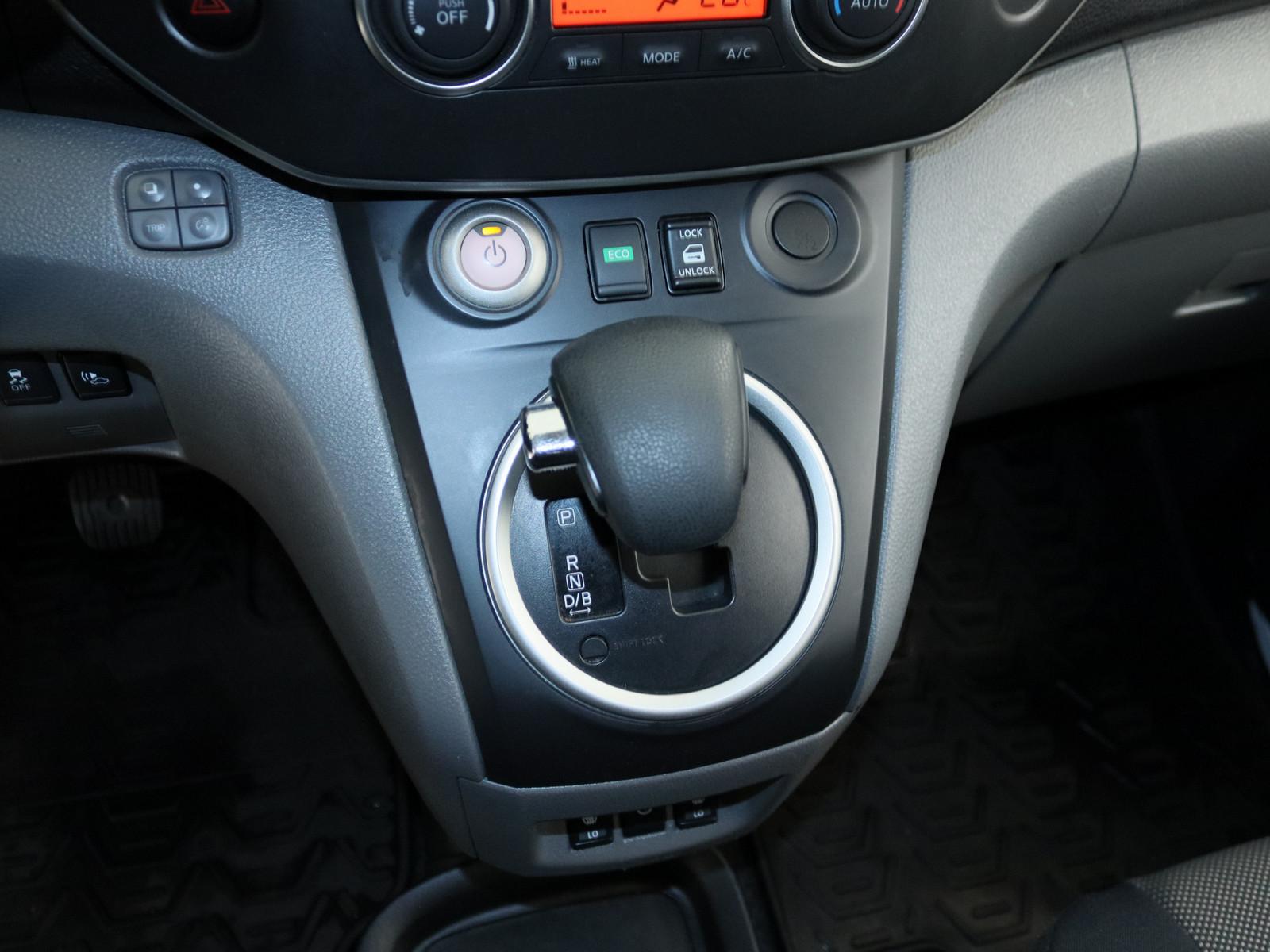 NISSAN NV200 /Evalia e-Kasten Comfort NISSAN NV200 /Evalia e-Kasten Comfort